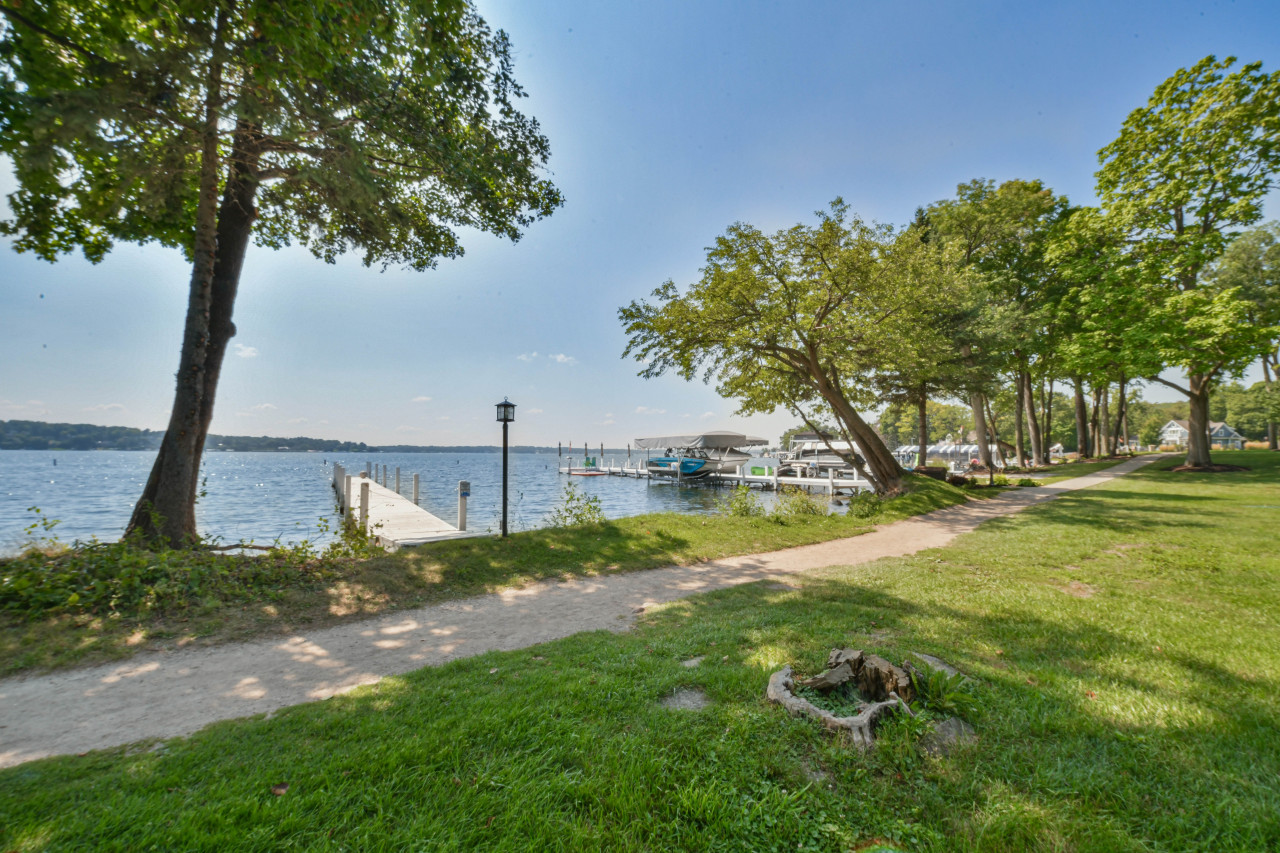 1310 W Main St