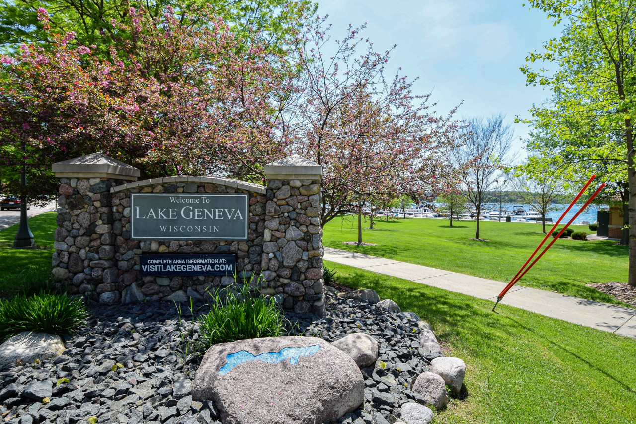 1310 W Main St