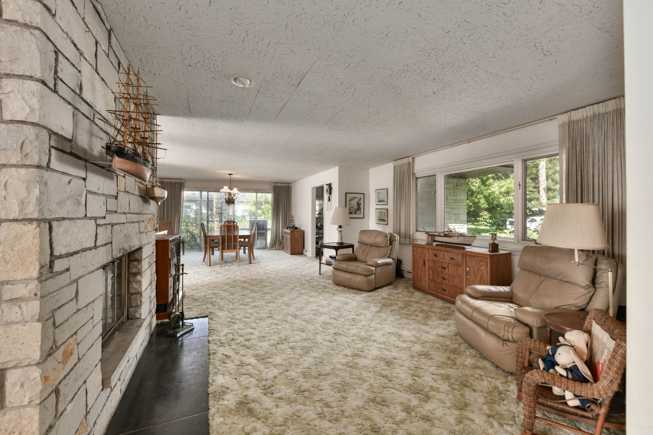 1310 W Main St