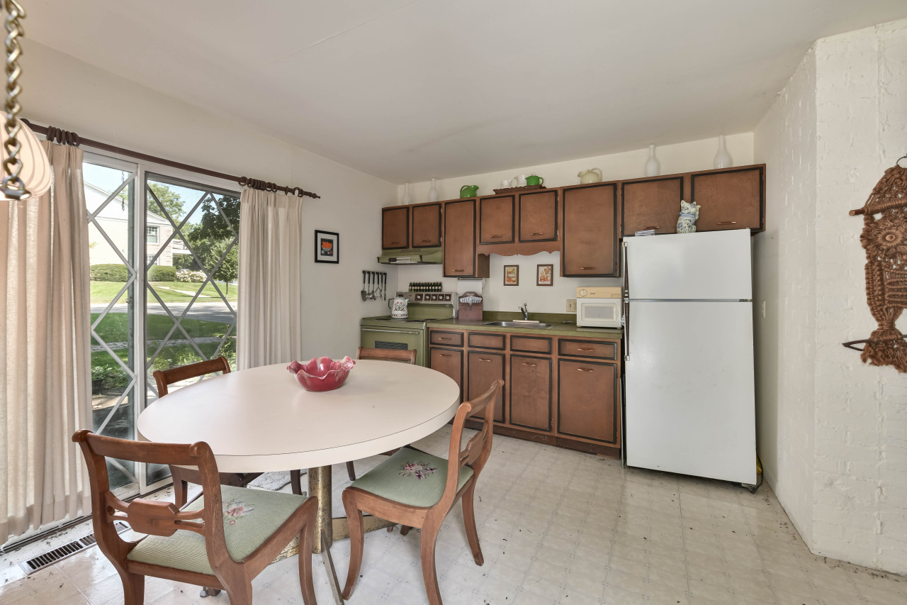 1310 W Main St