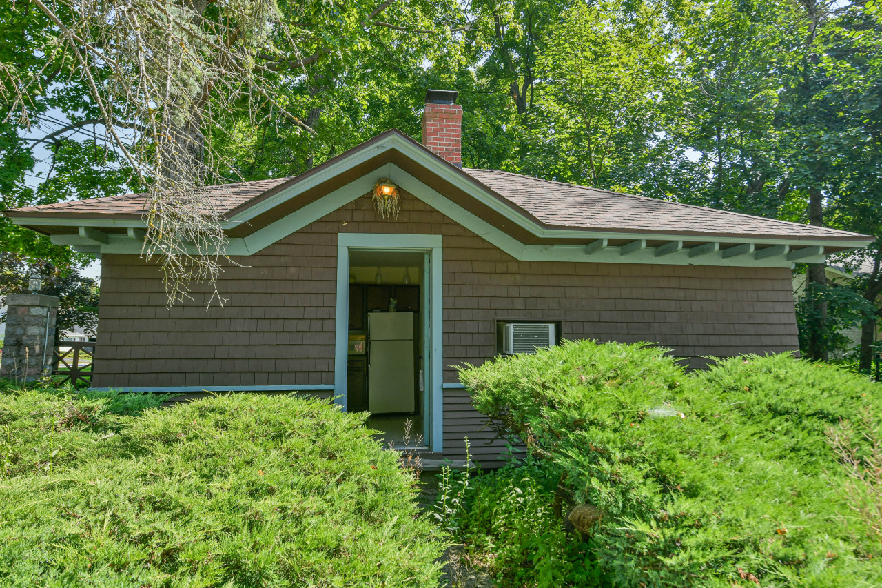 1310 W Main St