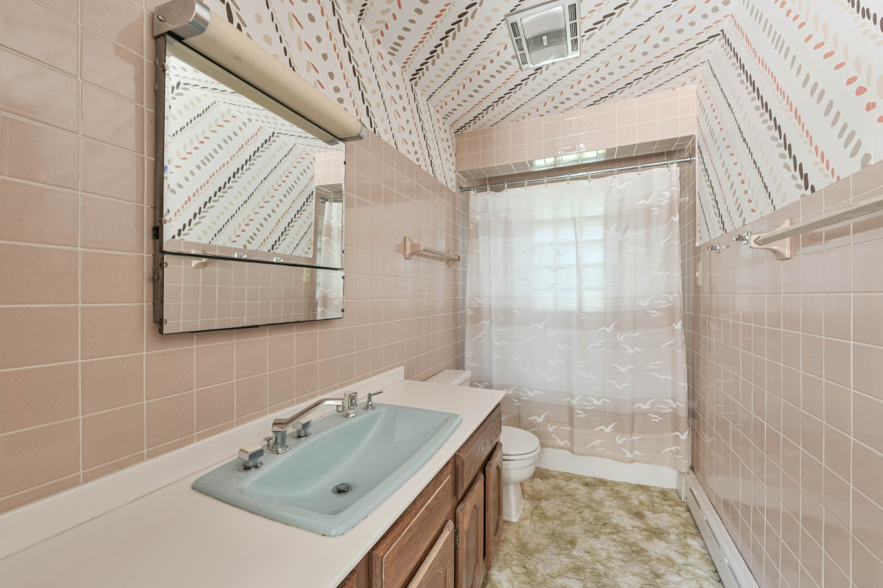 1310 W Main St
