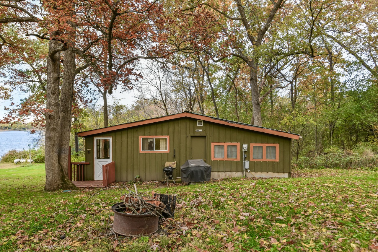 N6627 Anderson Dr