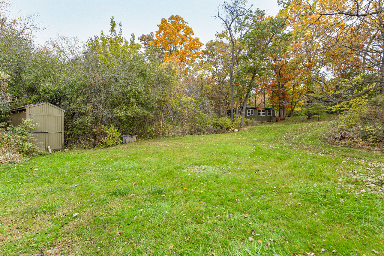 N6627 Anderson Dr