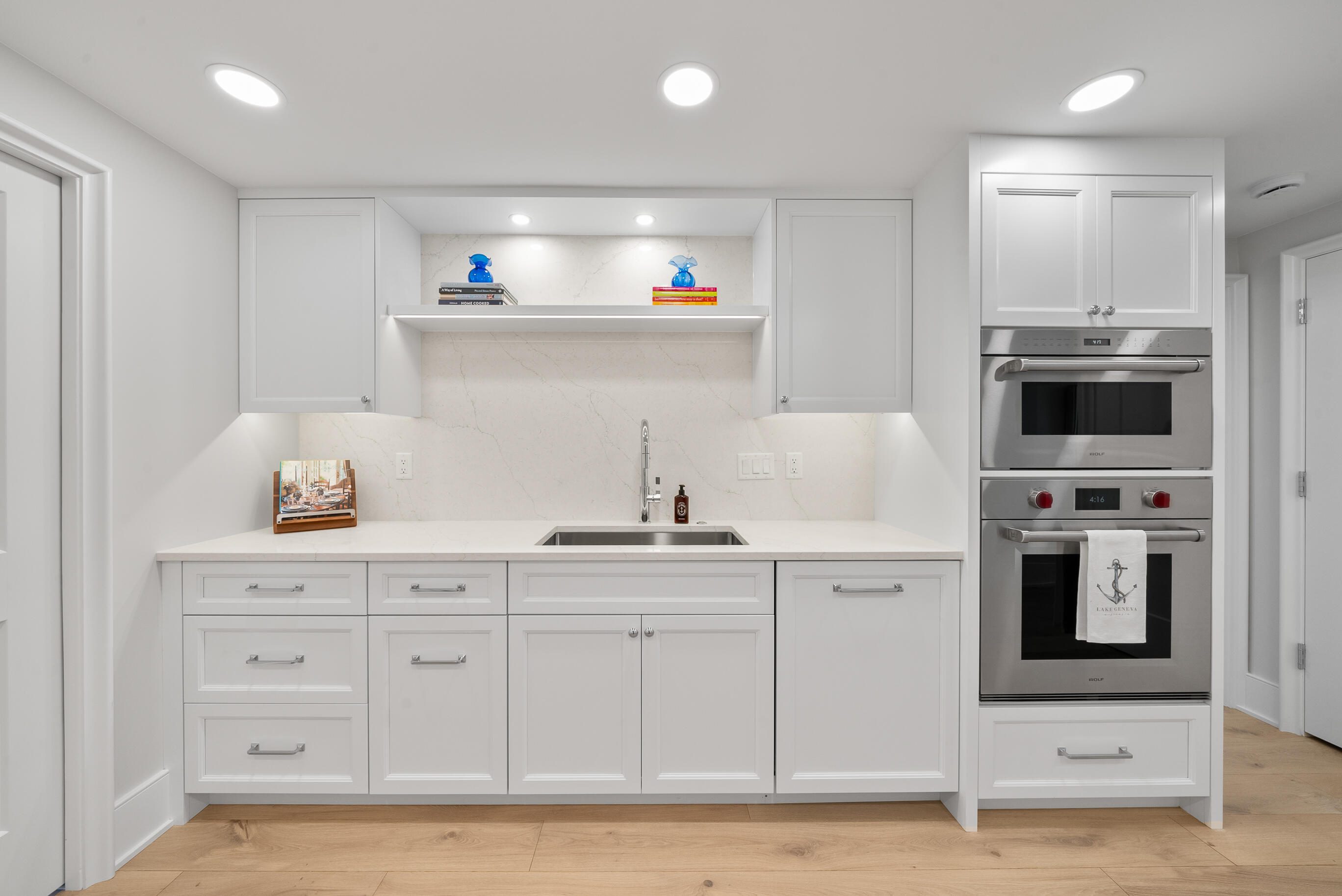 1070 S Lake Shore Dr 1 B2