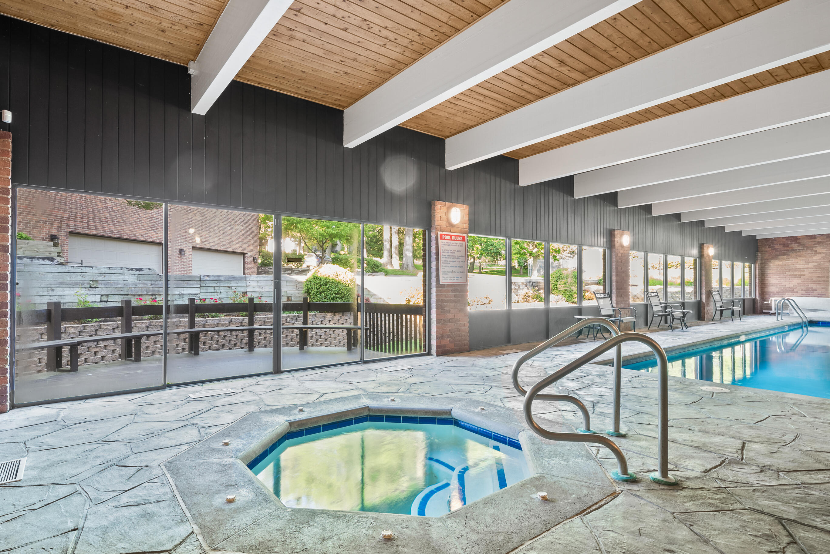 1070 S Lake Shore Dr 1 B2
