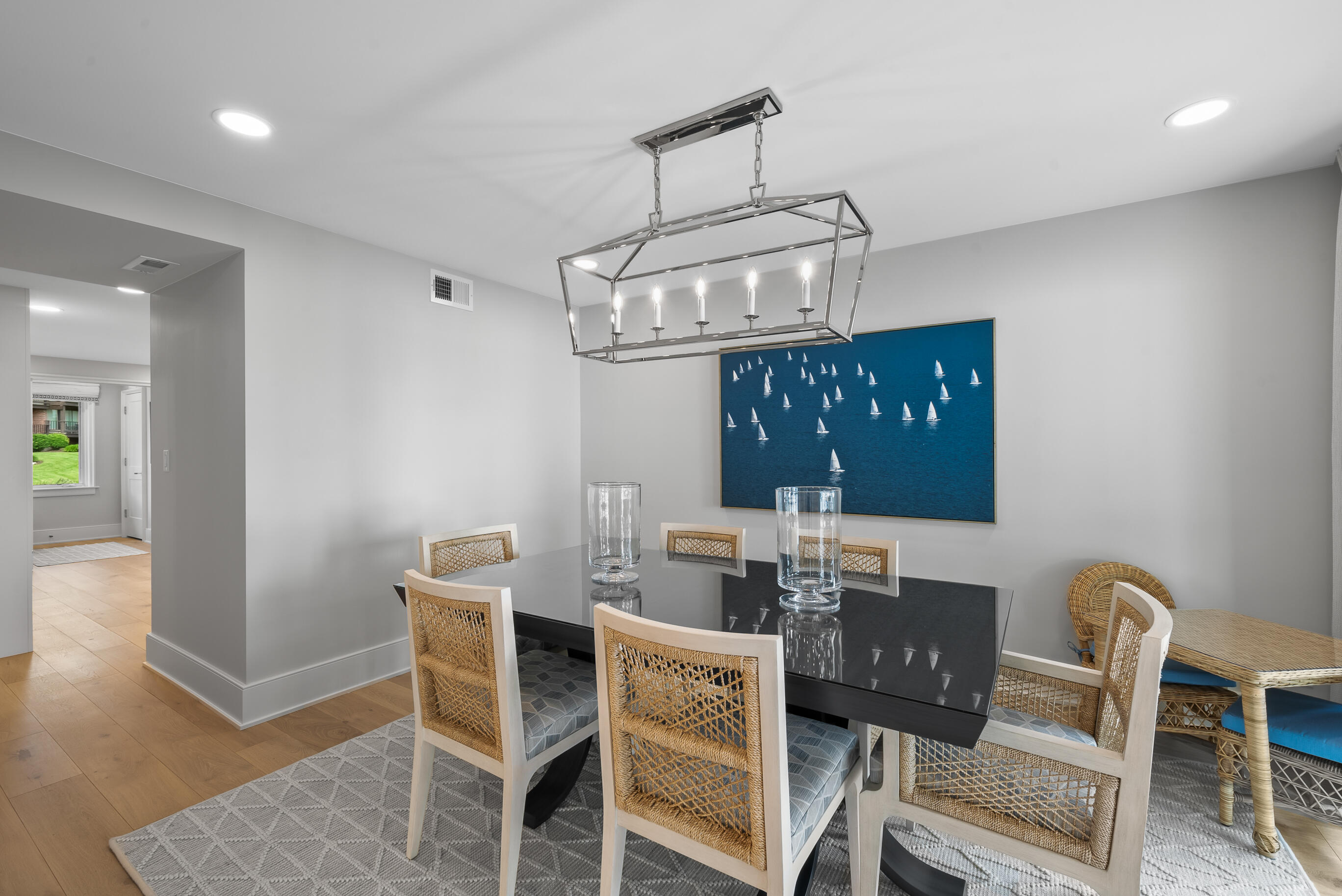 1070 S Lake Shore Dr 1 B2