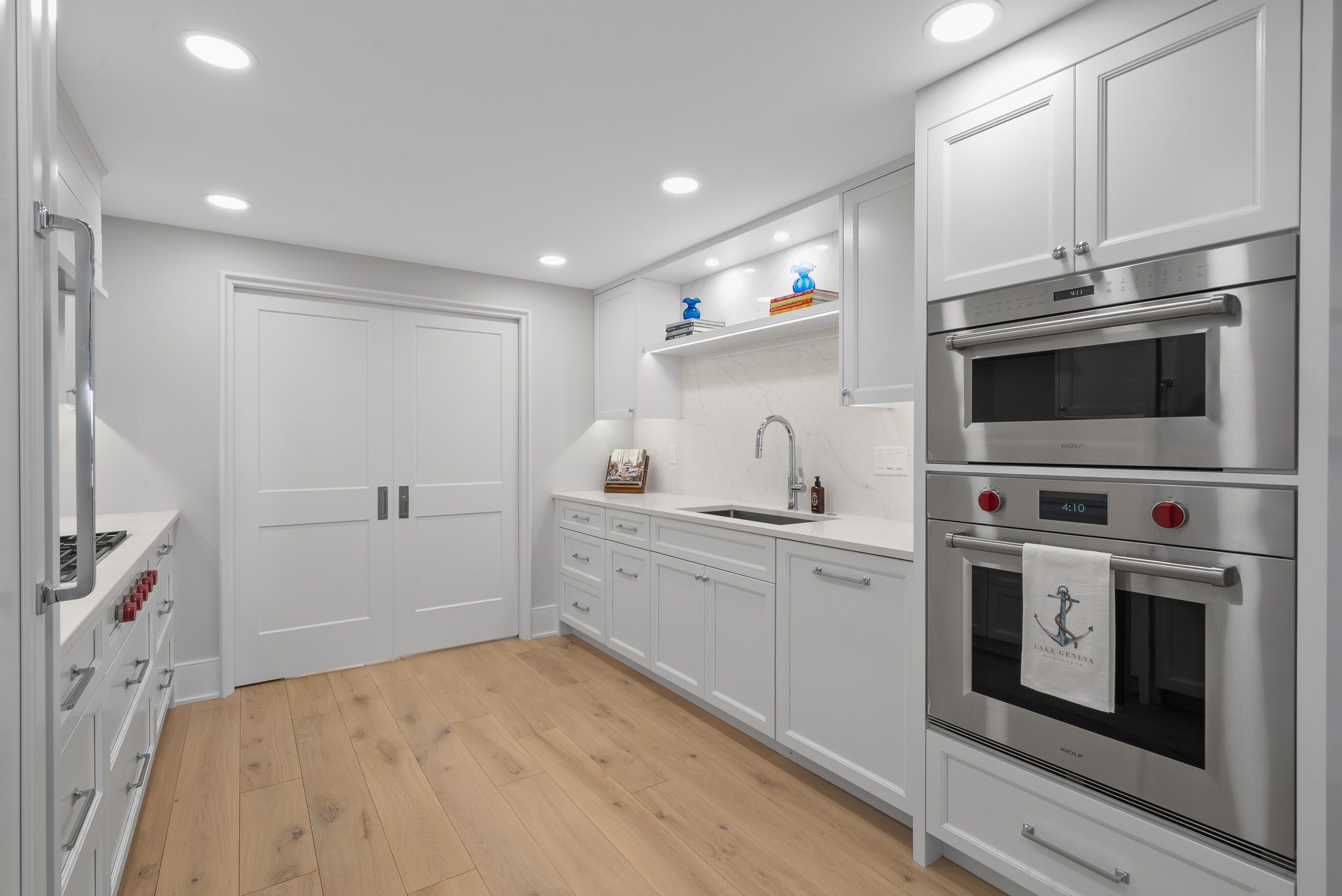 1070 S Lake Shore Dr 1 B2