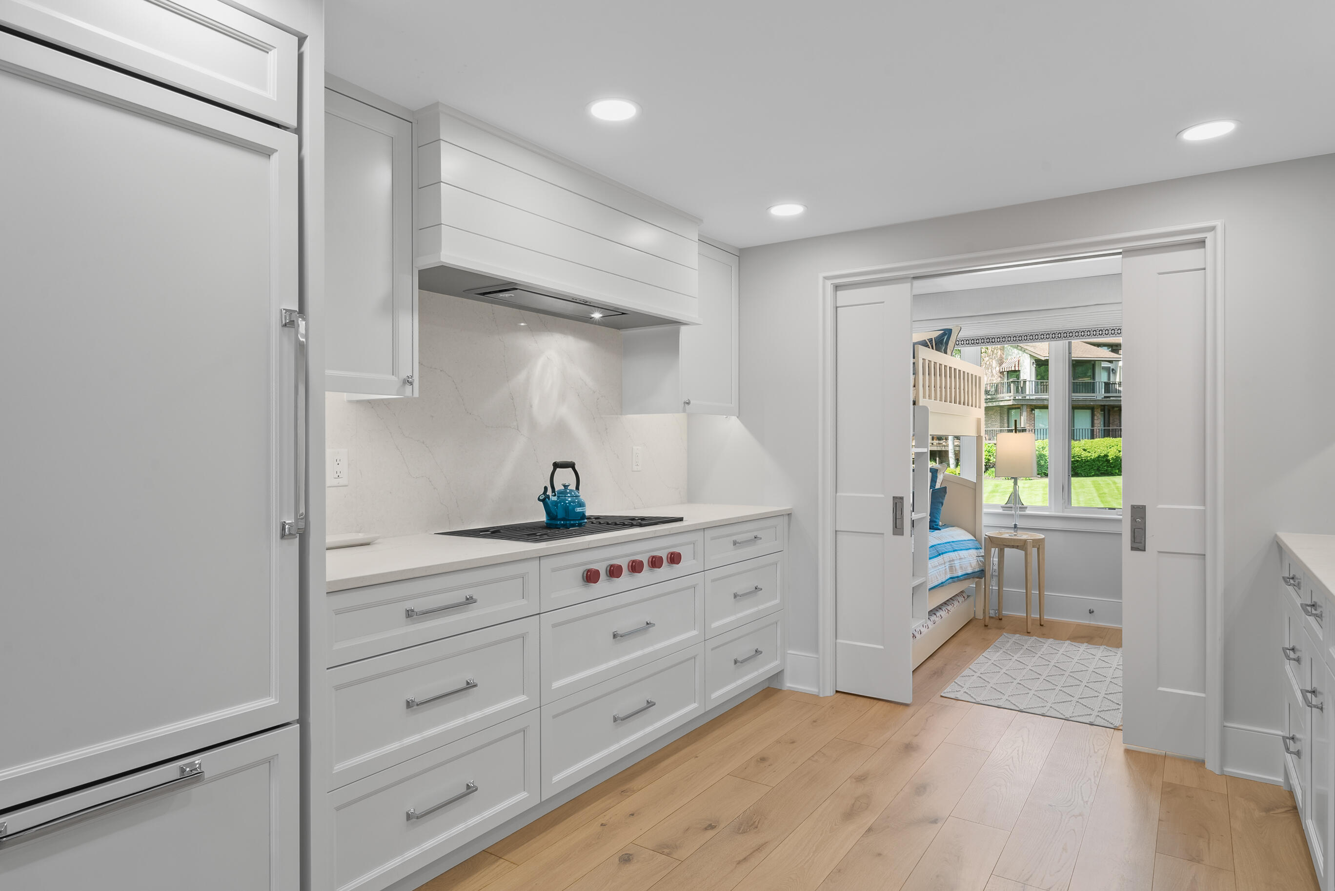 1070 S Lake Shore Dr 1 B2