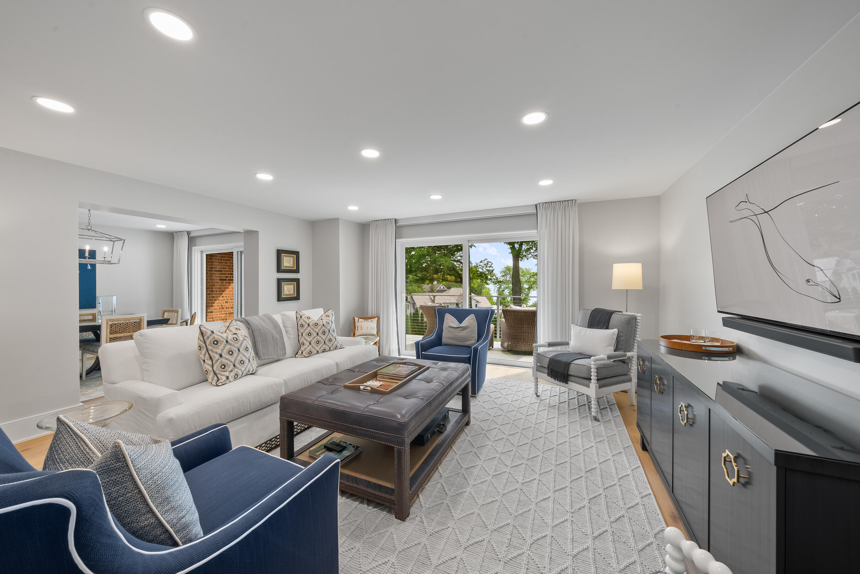 1070 S Lake Shore Dr 1 B2