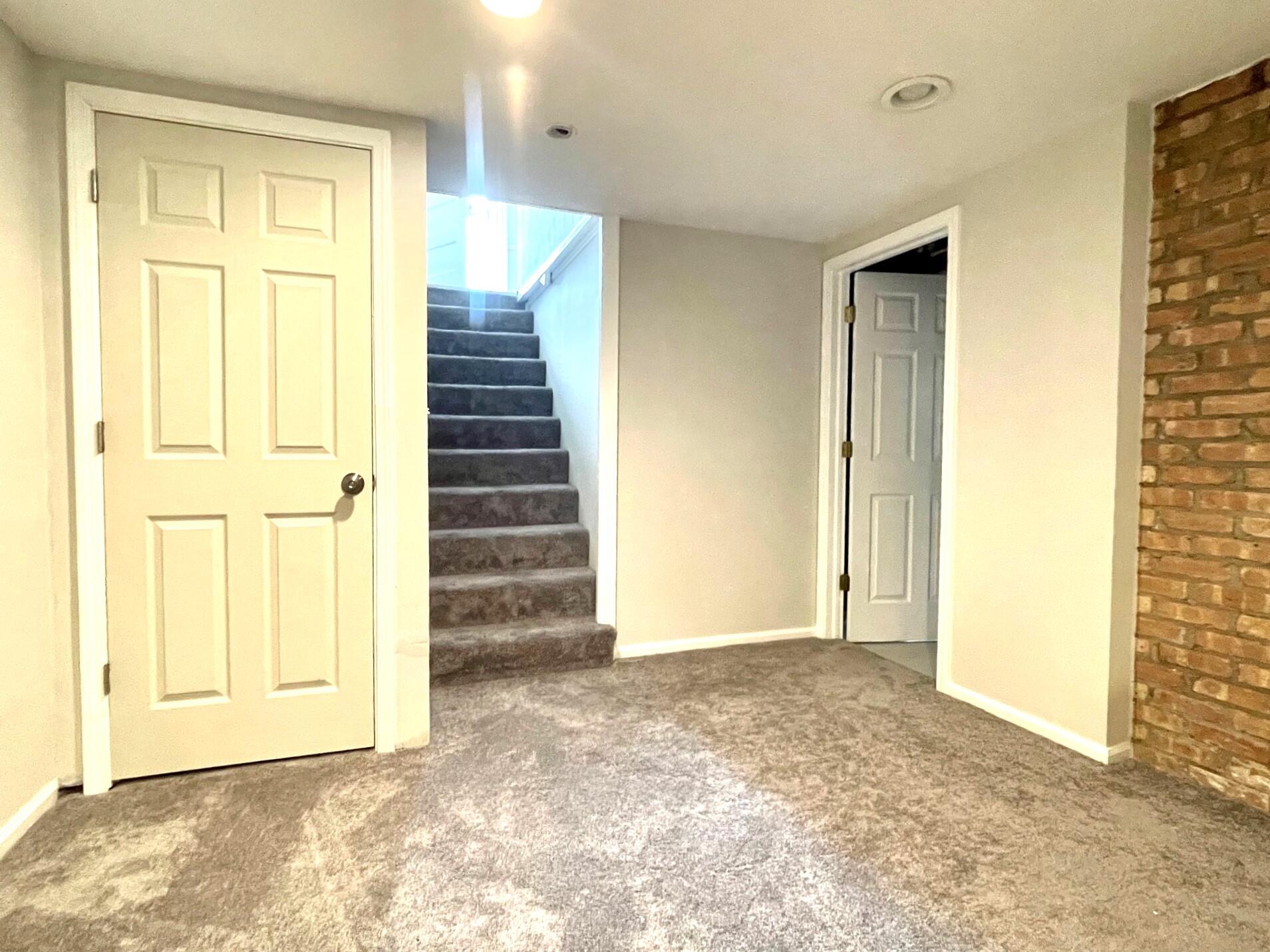 104 Darwin St