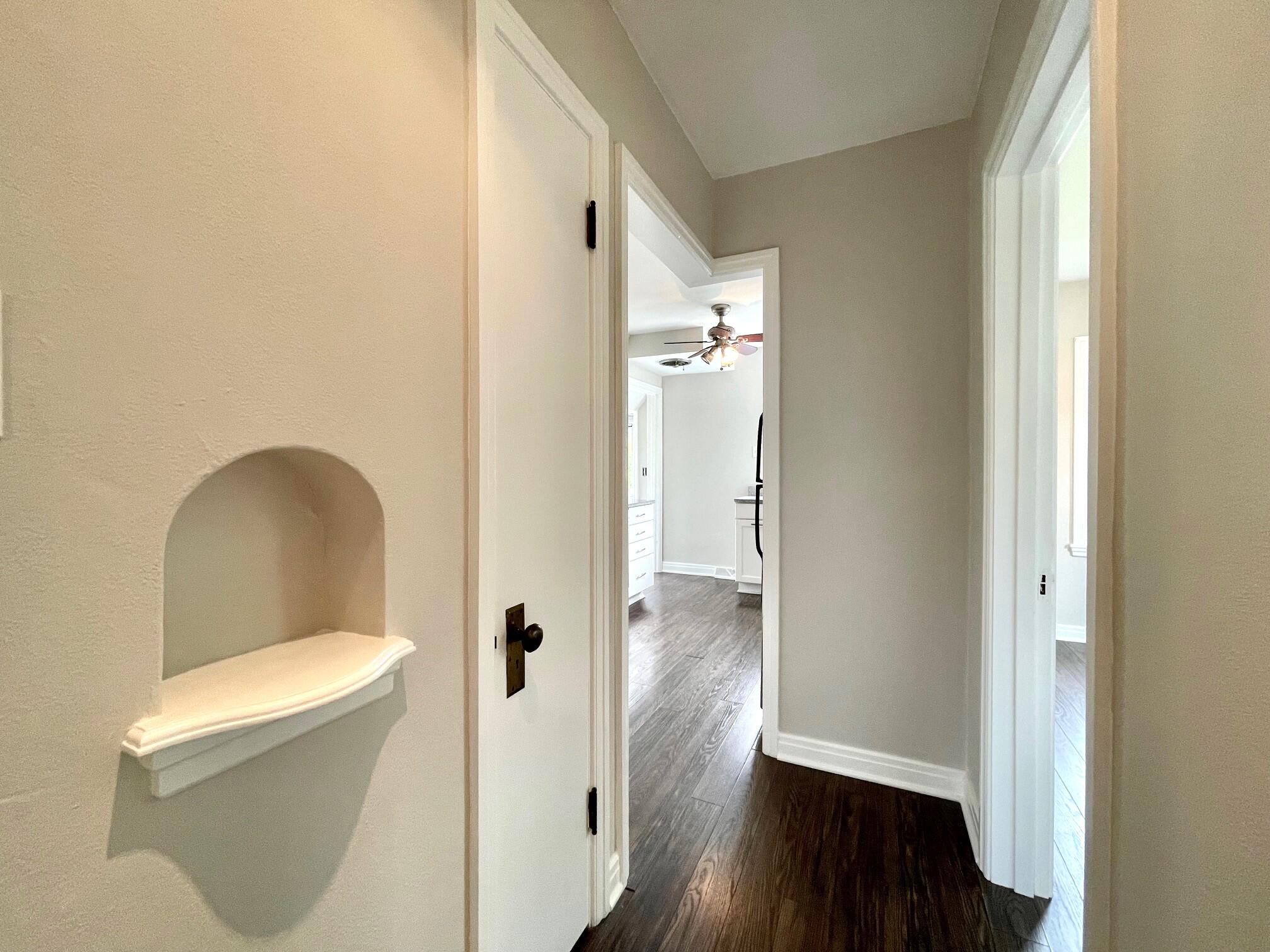104 Darwin St