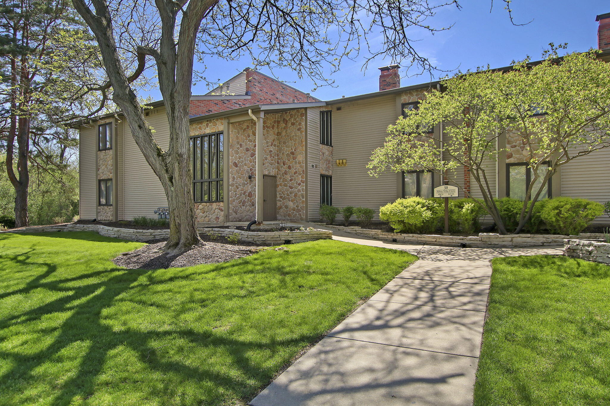 30 Abbey Villa Cir C