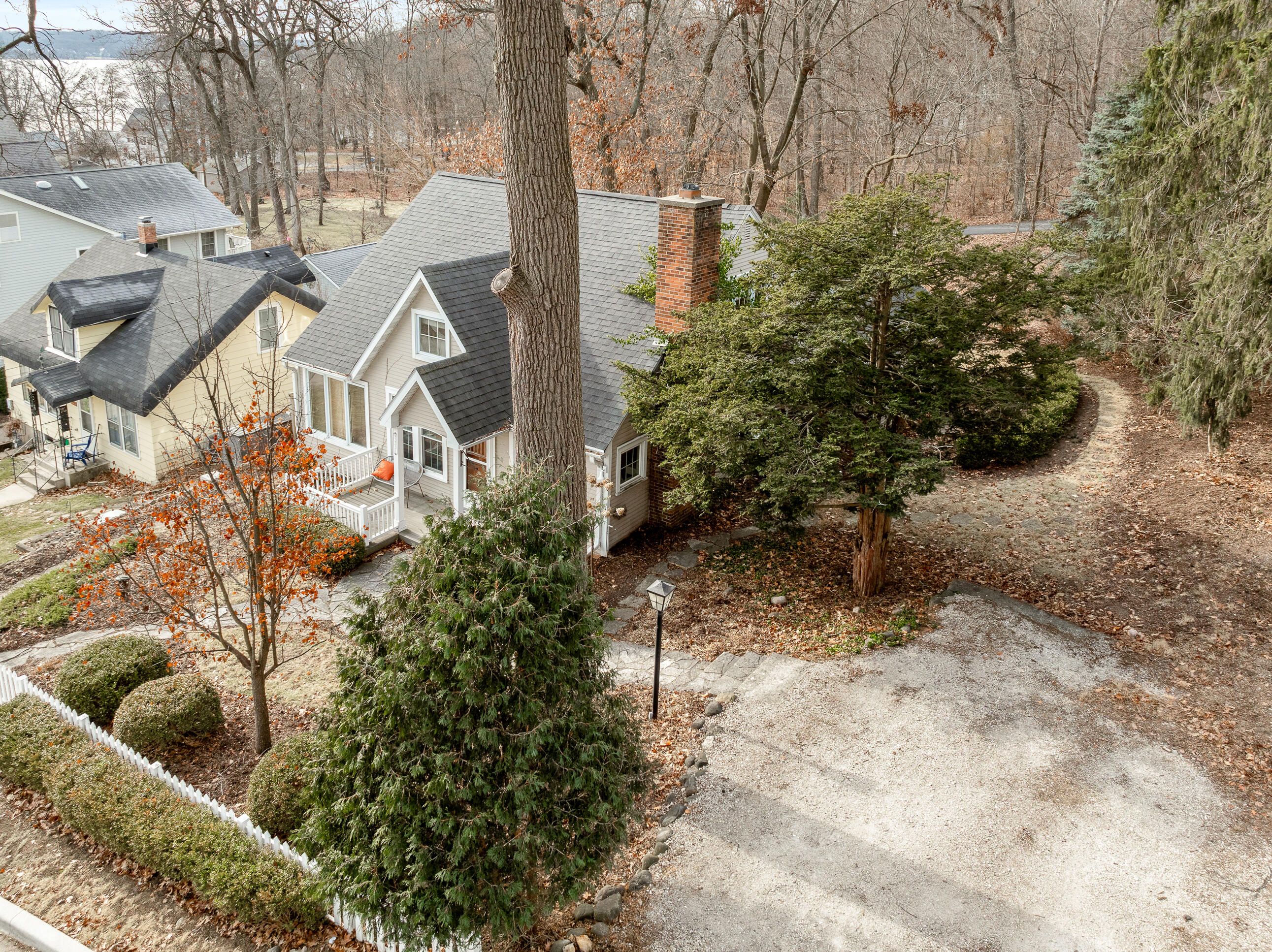 N2331 Knollwood Dr