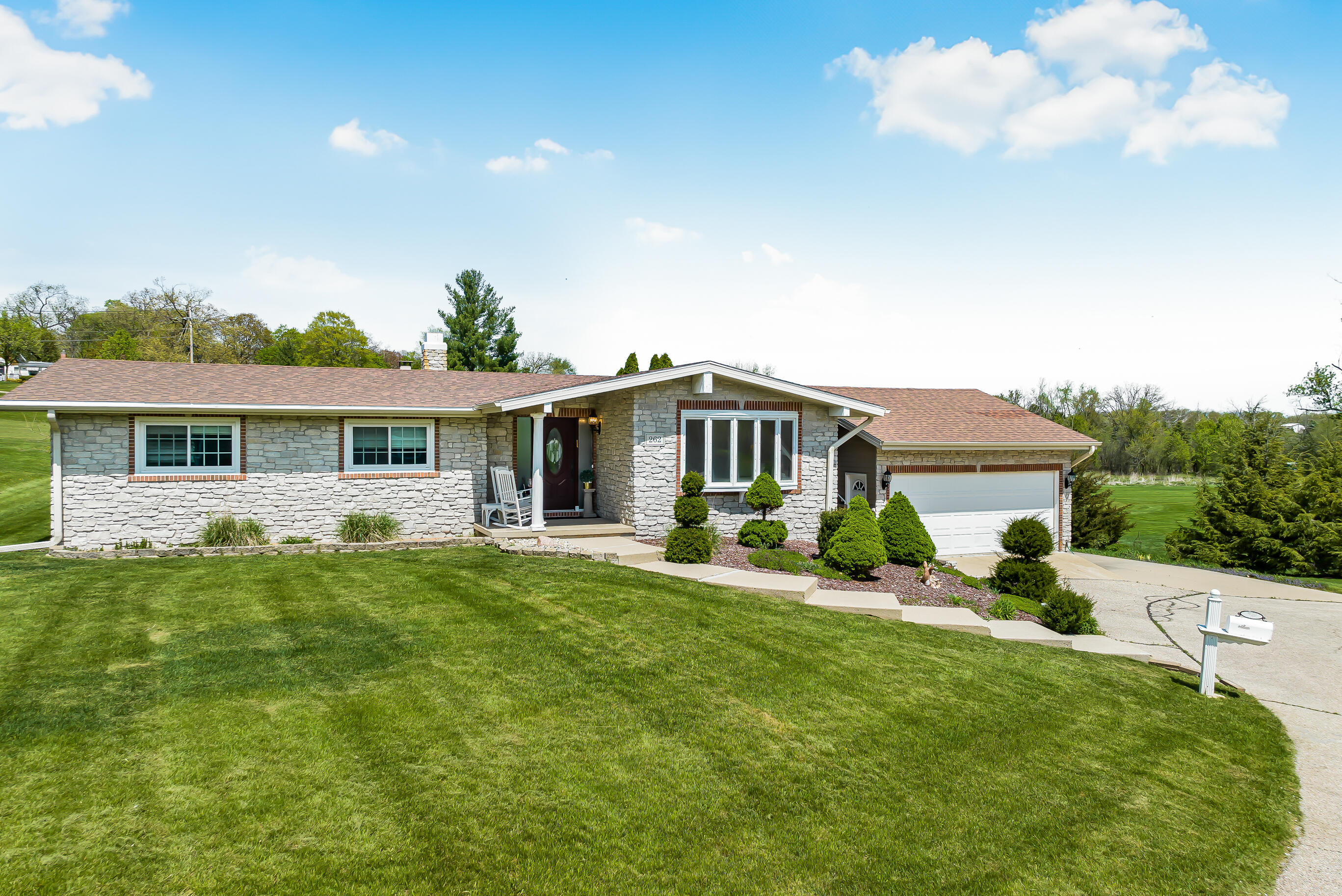 262 Castle Ter