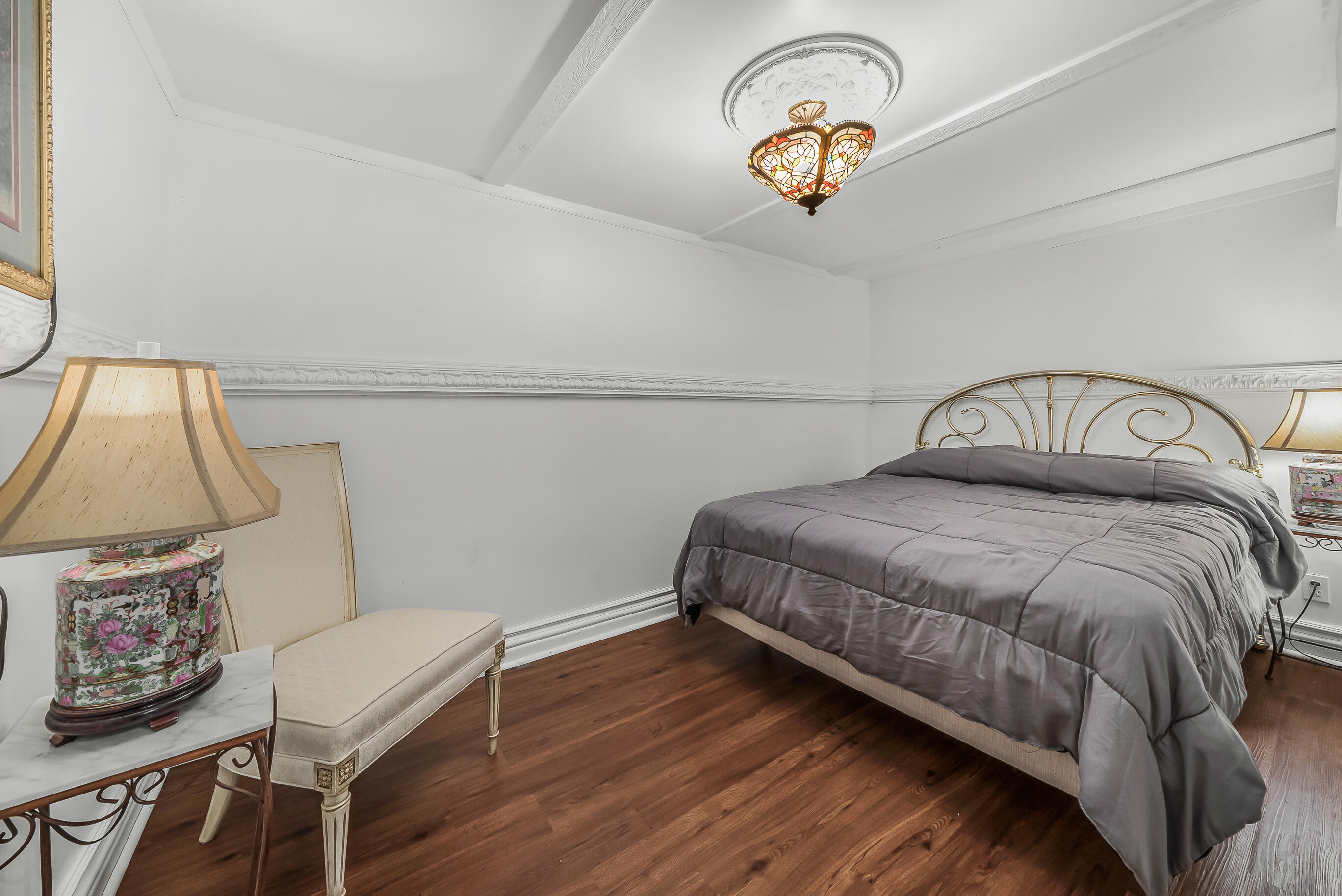 262 Castle Ter