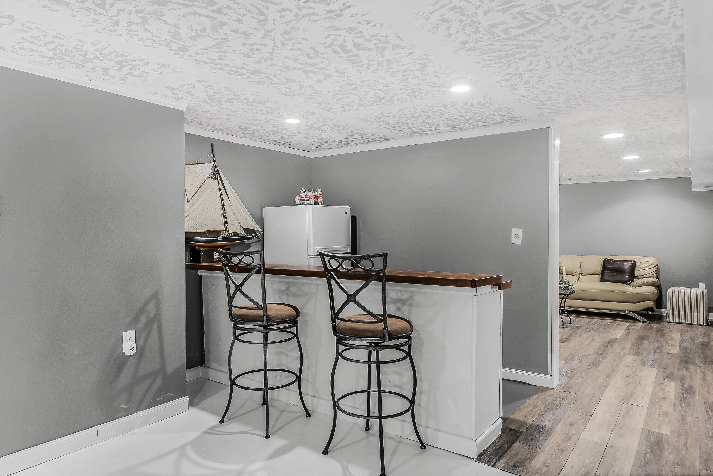 262 Castle Ter