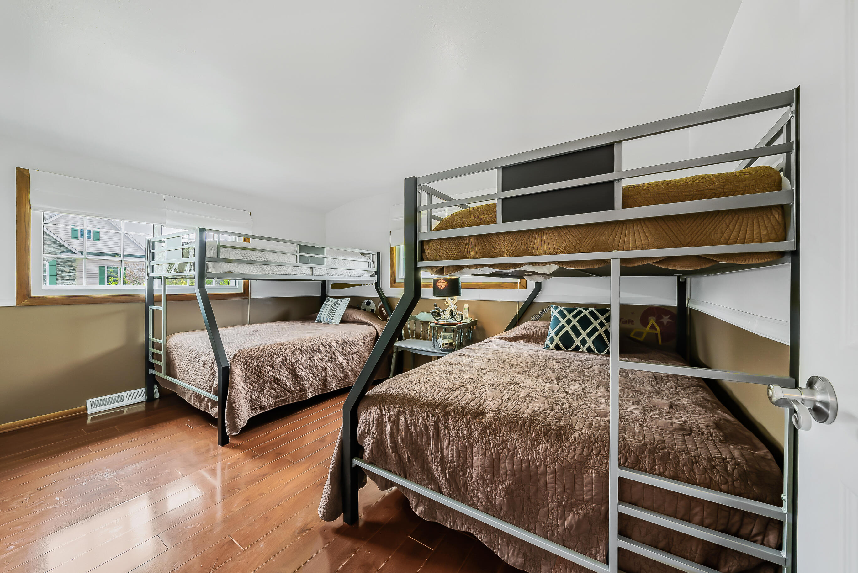262 Castle Ter