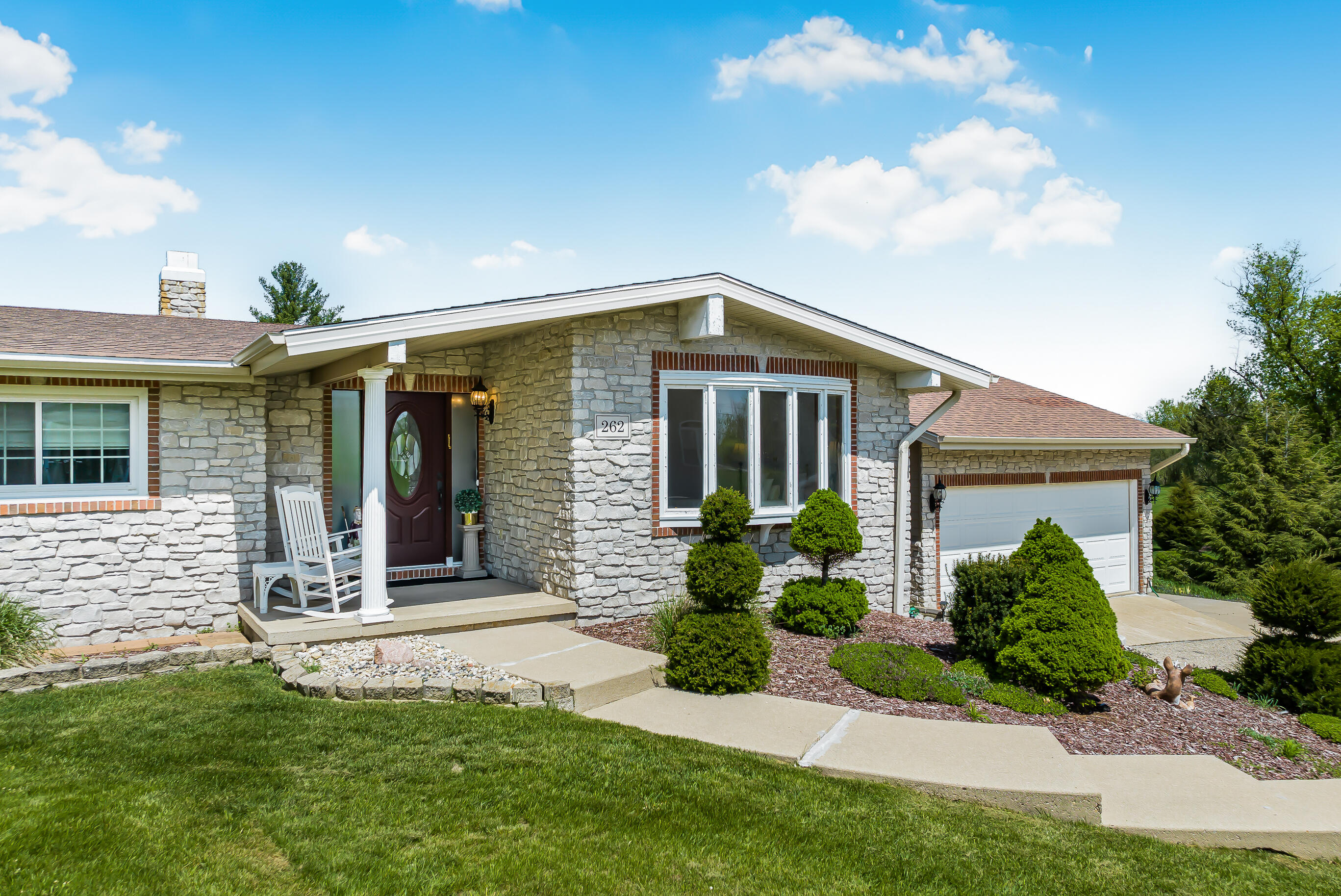 262 Castle Ter