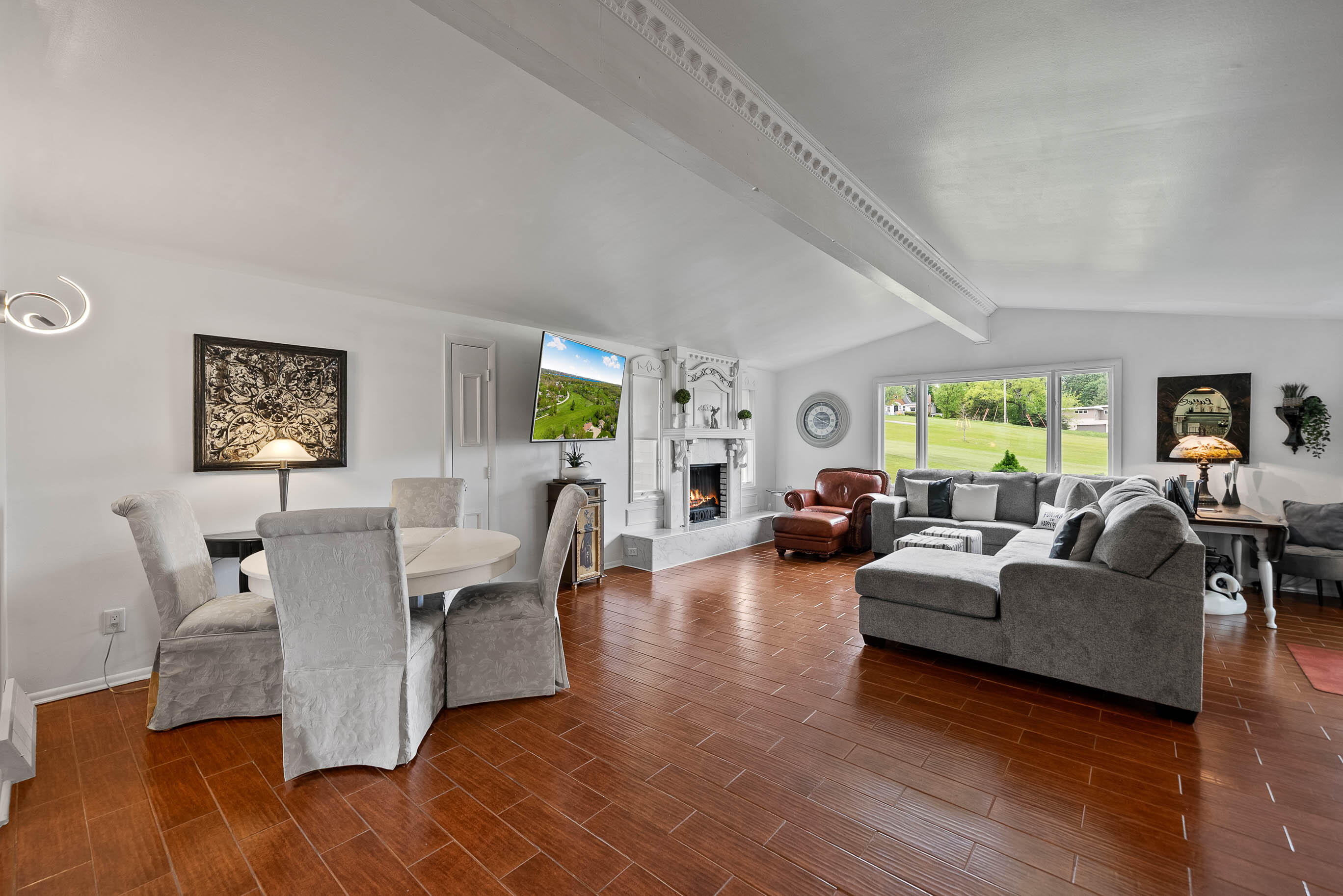 262 Castle Ter