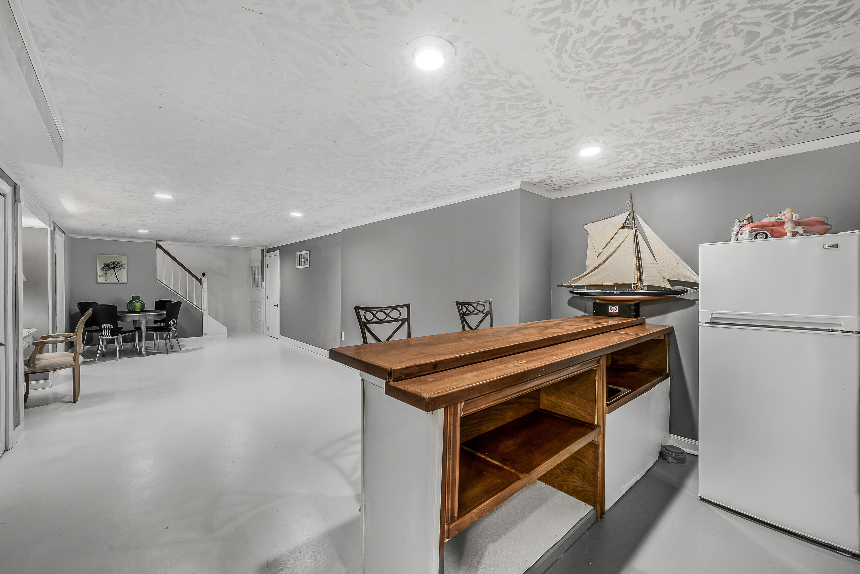 262 Castle Ter