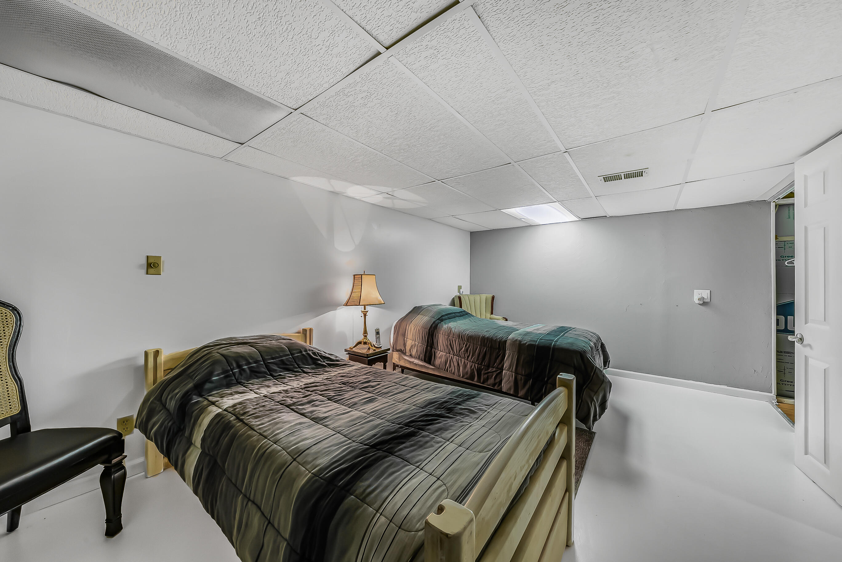 262 Castle Ter