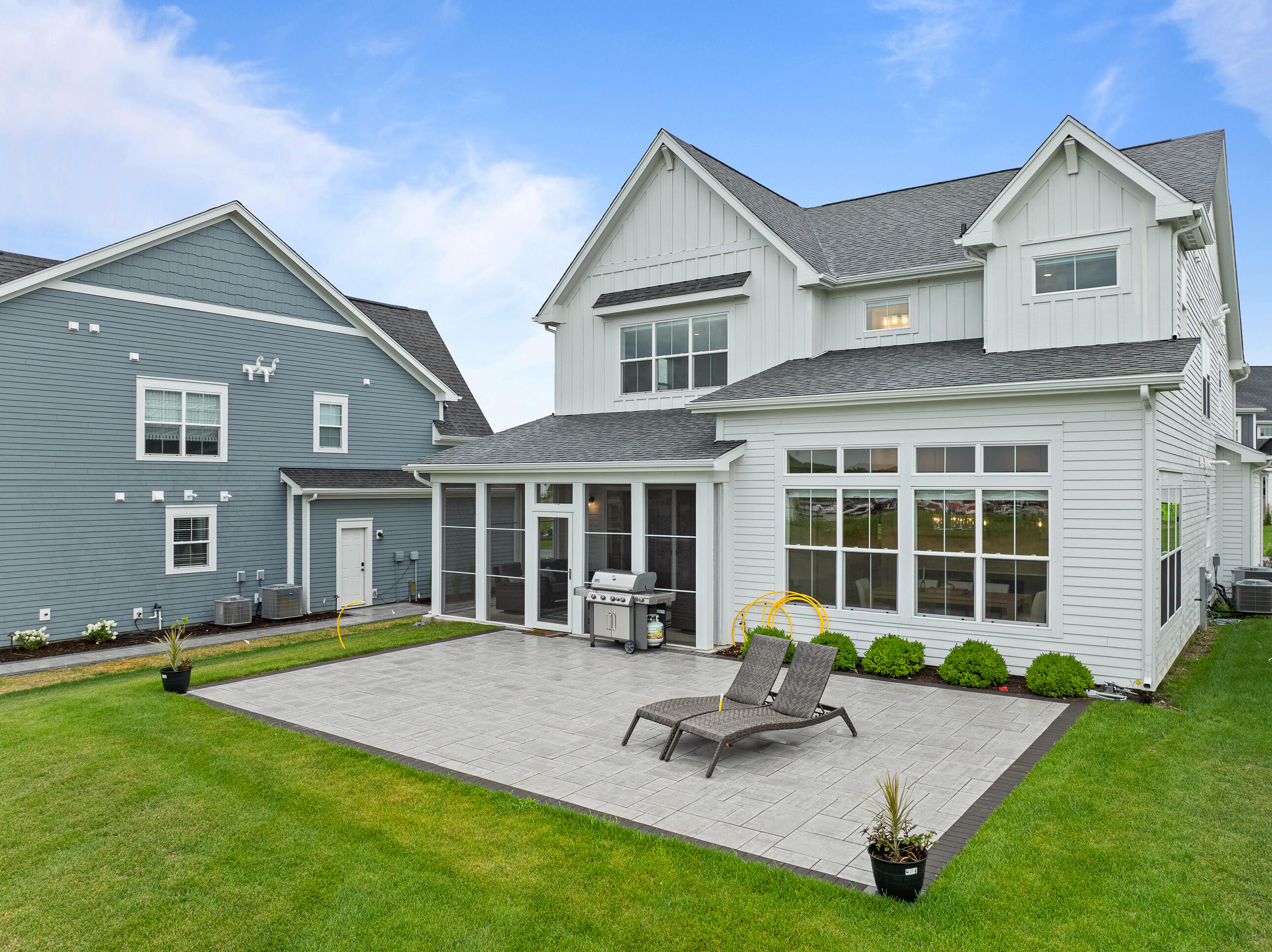 2724 Harbor Ct