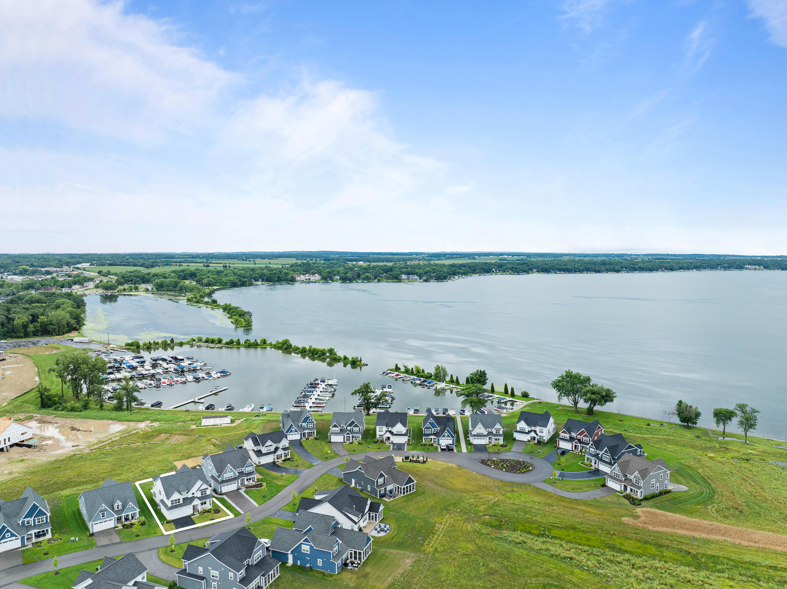 2724 Harbor Ct