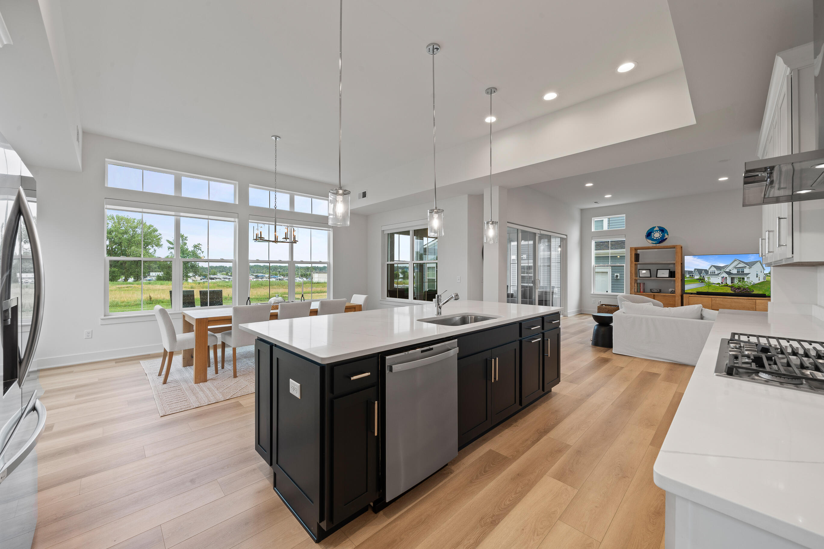 2724 Harbor Ct