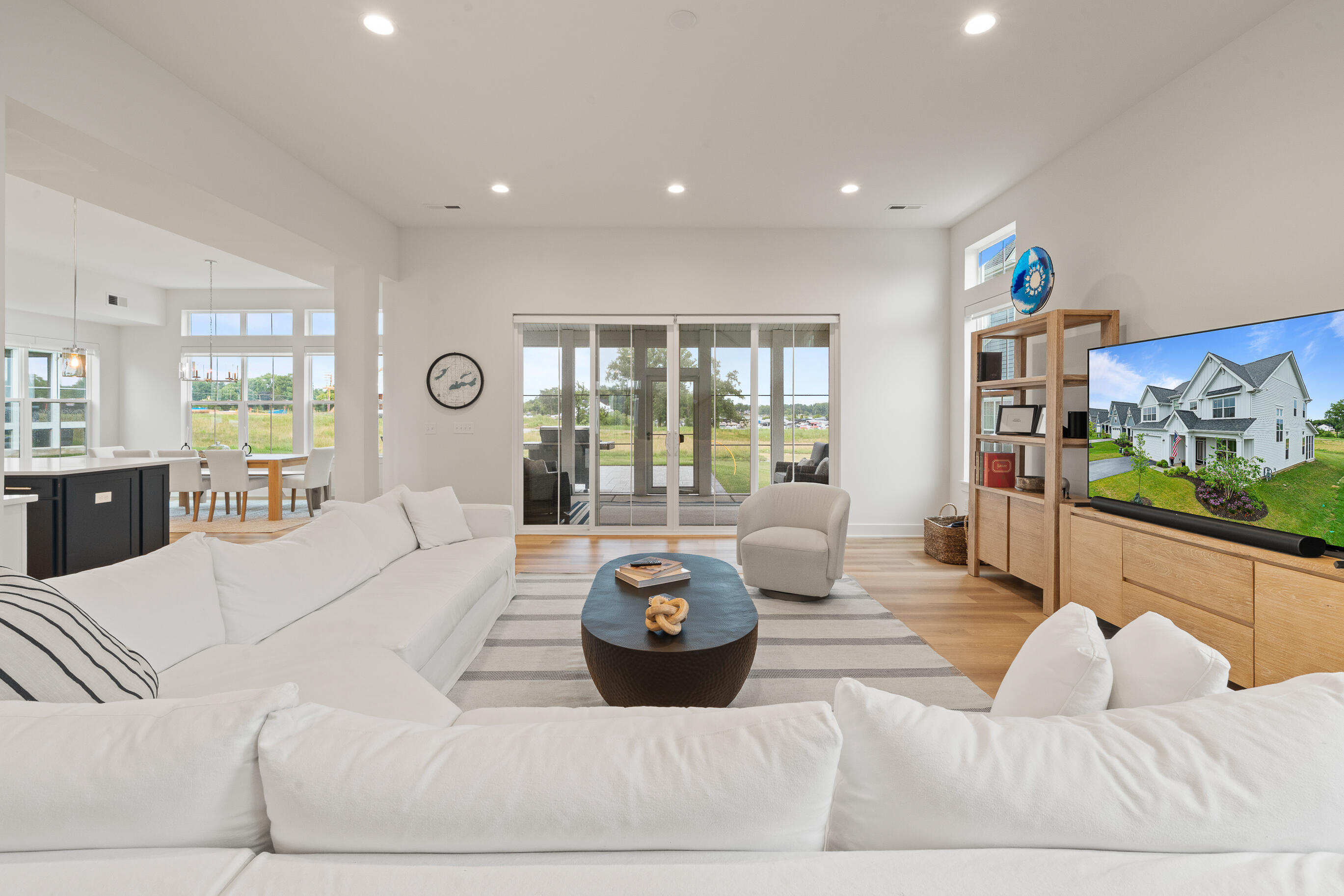 2724 Harbor Ct
