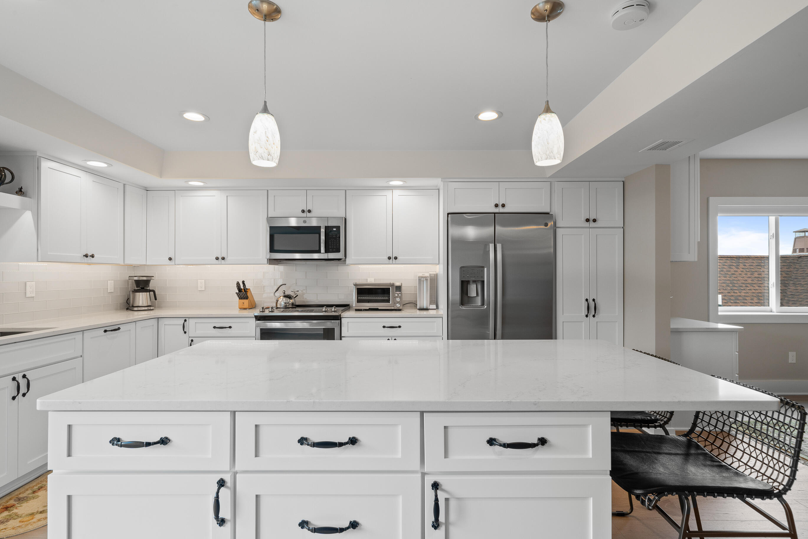 35 S Walworth Ave, 401