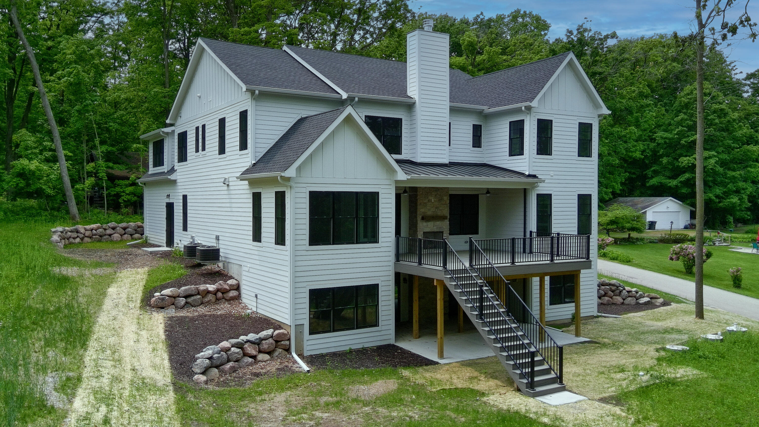 N2692 Forest Dr