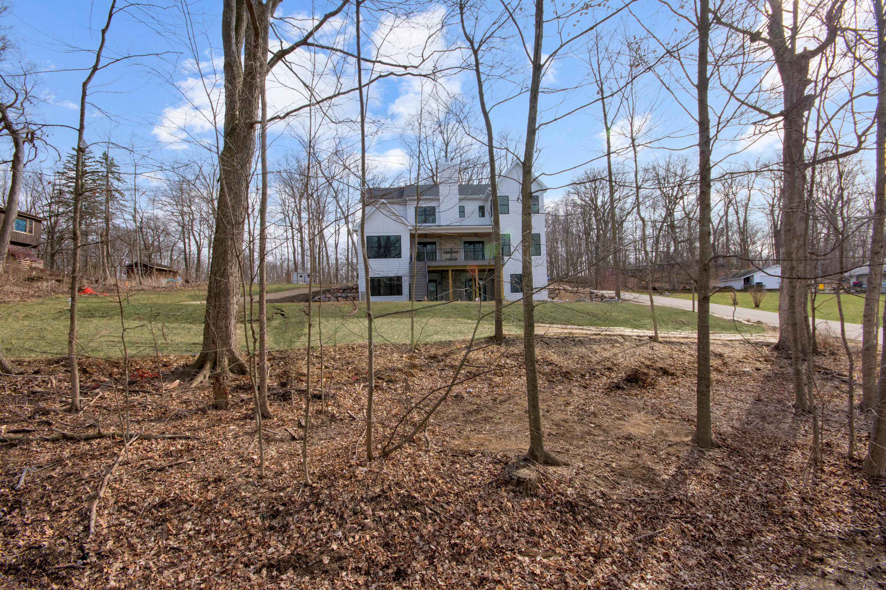 N2692 Forest Dr
