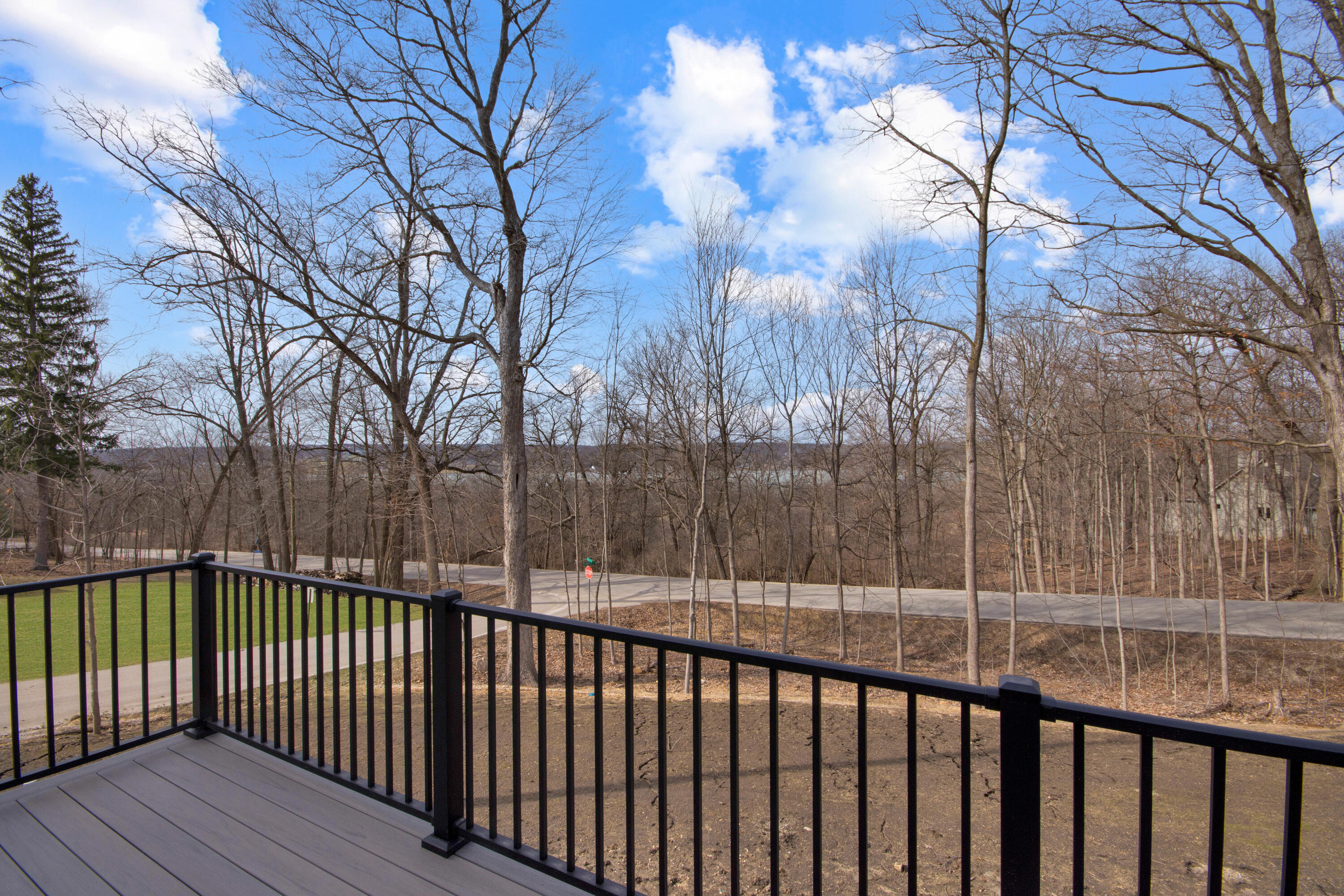 N2692 Forest Dr