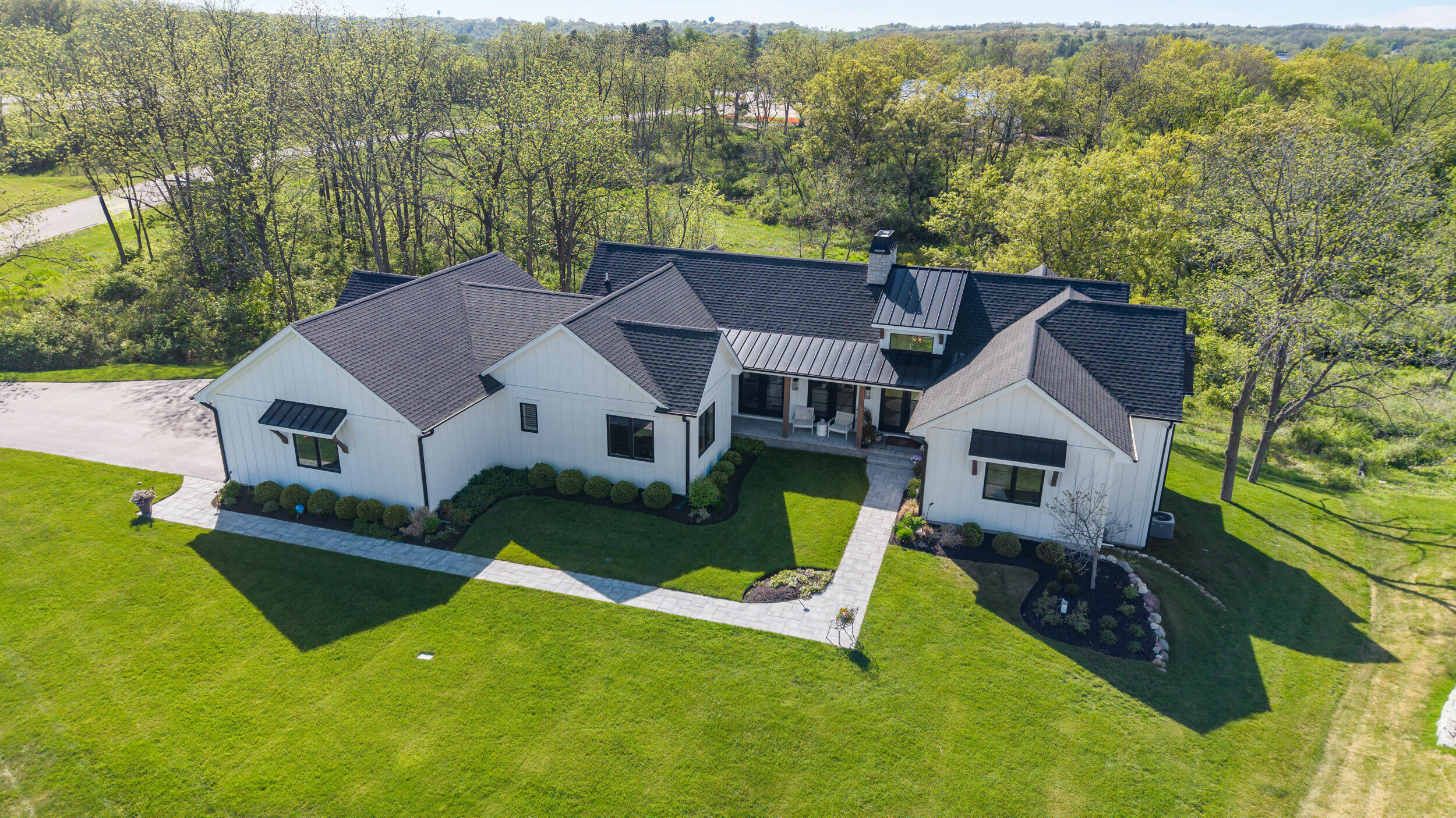 W4464 Lakeview Glen Dr