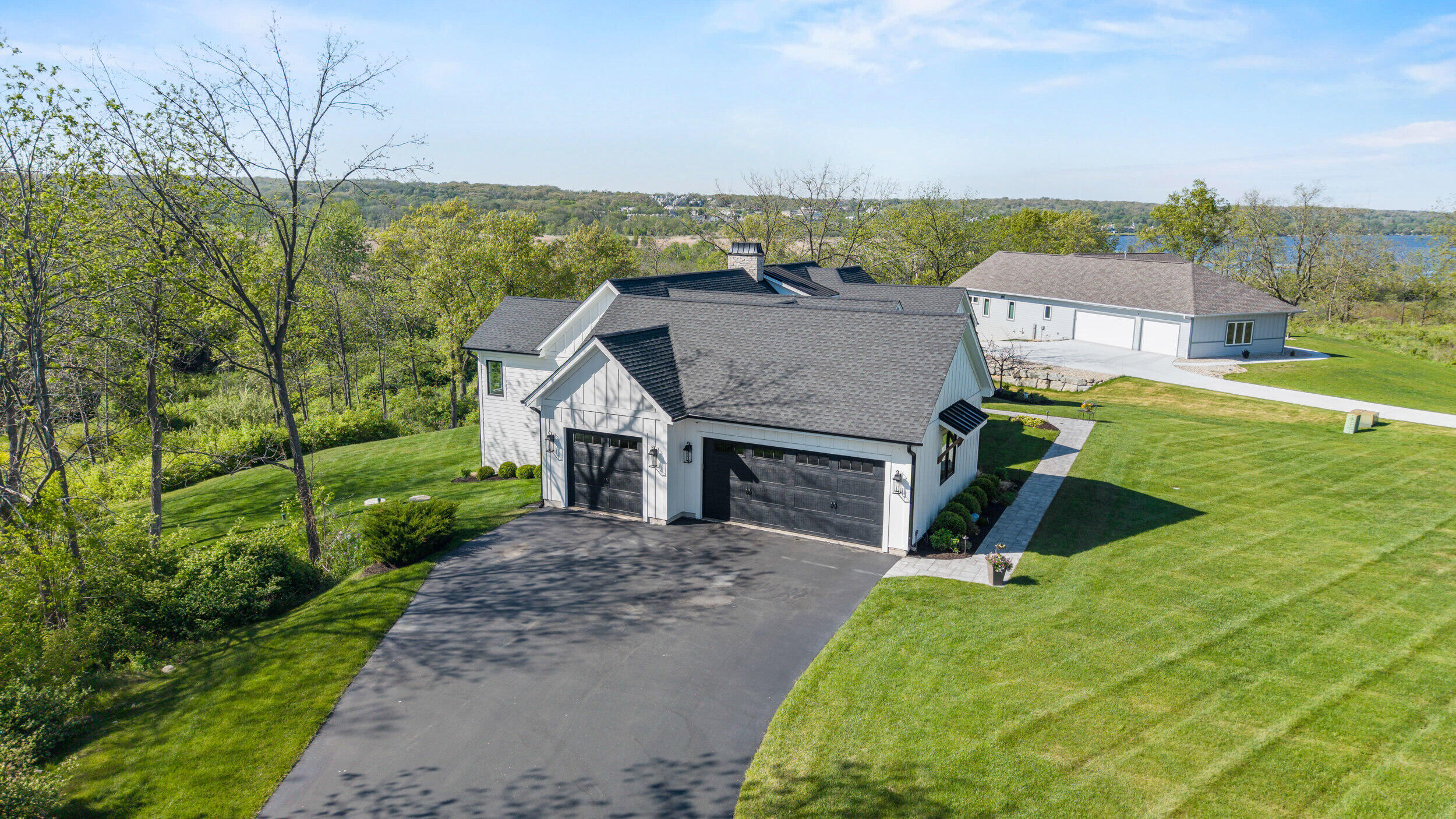 W4464 Lakeview Glen Dr