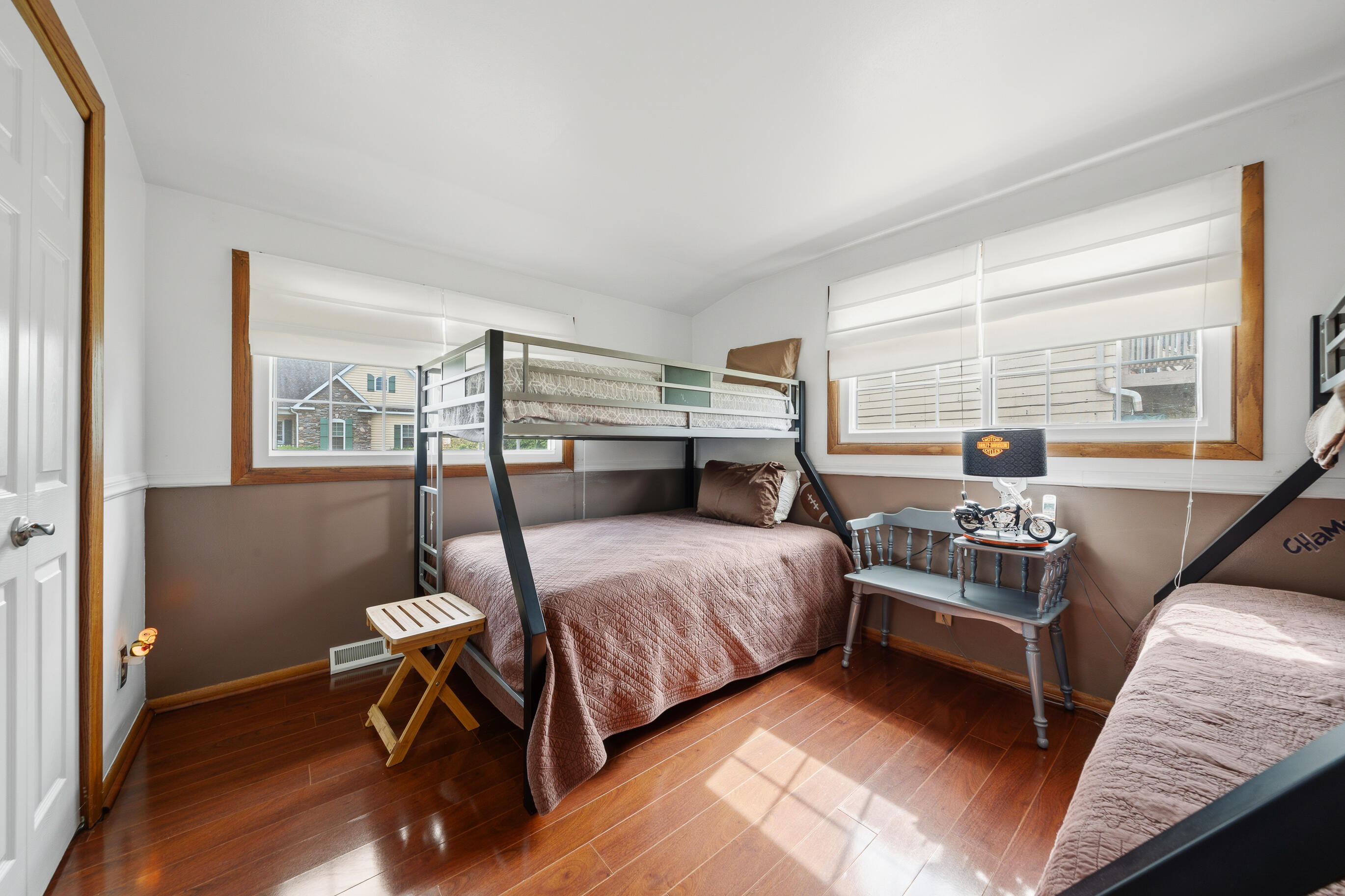 262 Castle Ter