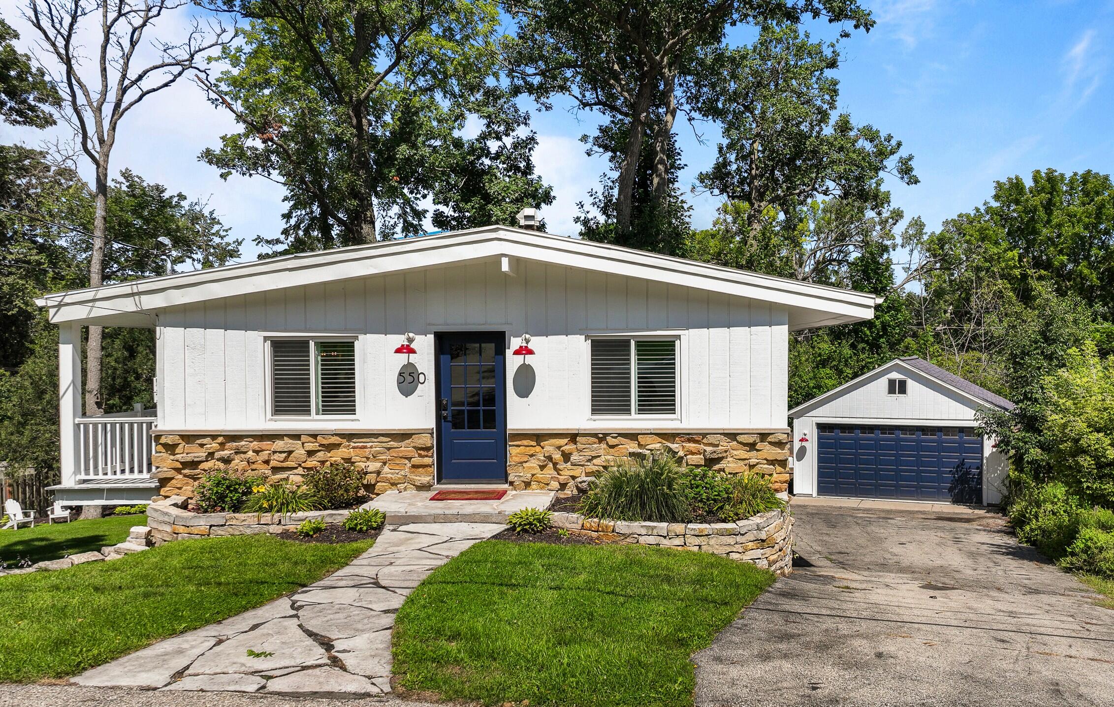 550 Glenview Rd