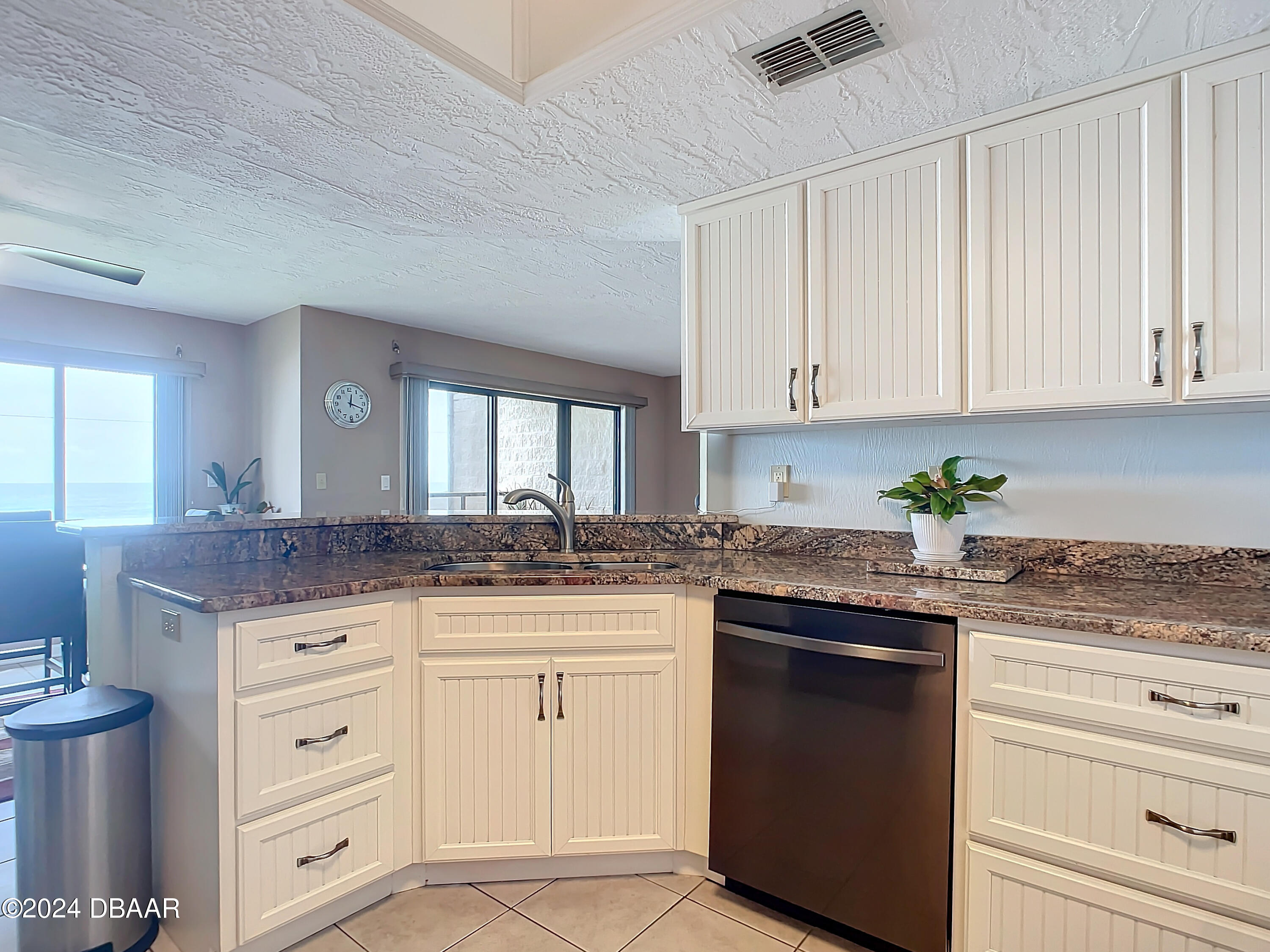 2600 Ocean Shore Boulevard, 3080