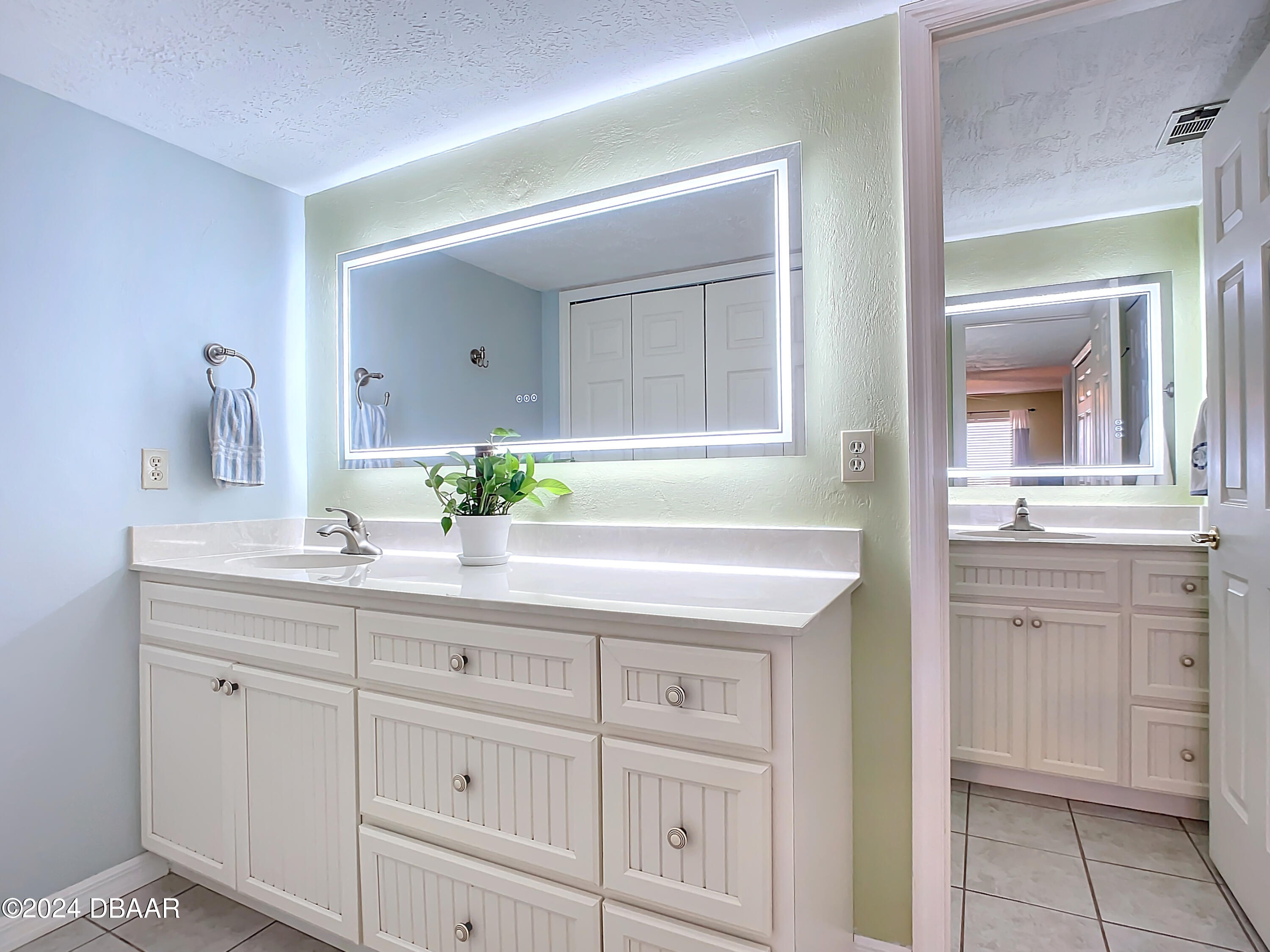 2600 Ocean Shore Boulevard, 3080