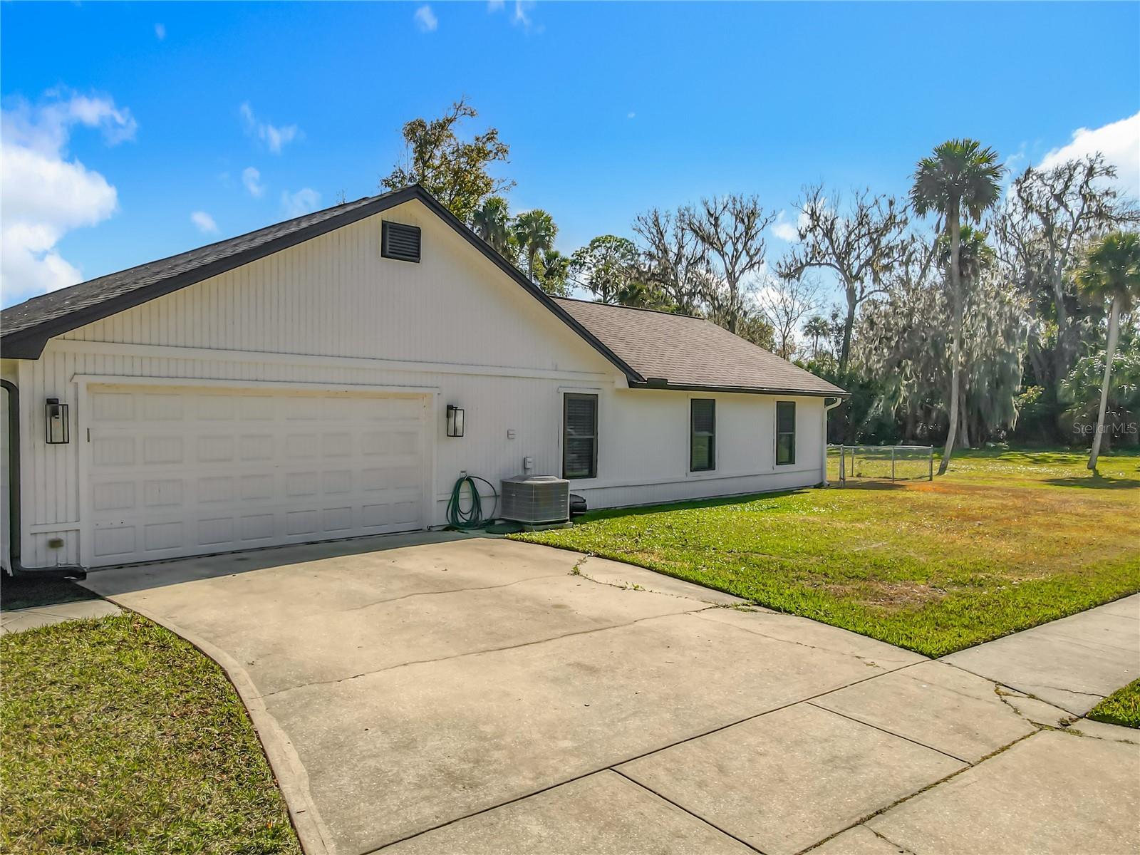 470 MERRIMAC DR