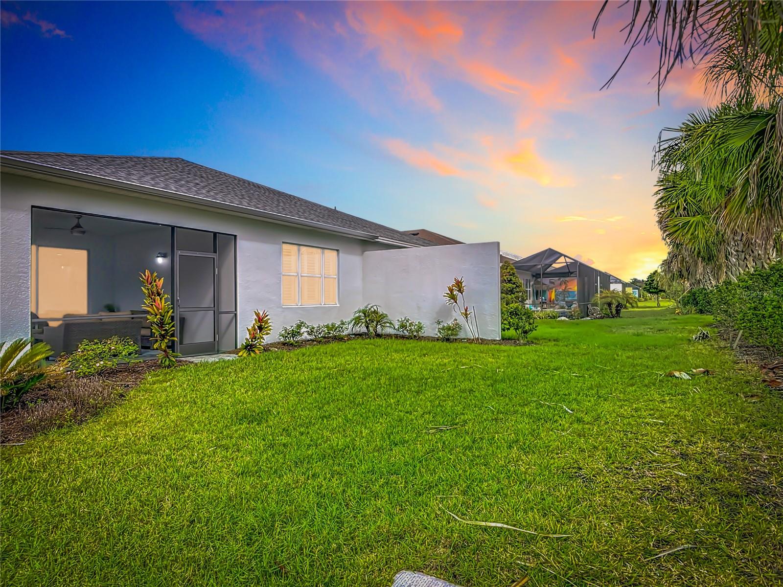 1002 SEA SHELL CT