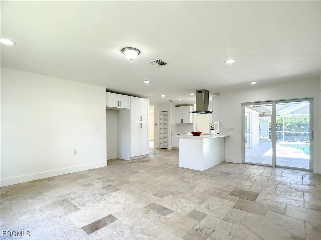6049 Perthshire LN