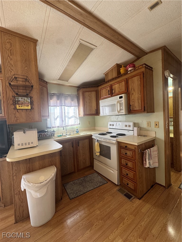 5 Fountain View BLVD