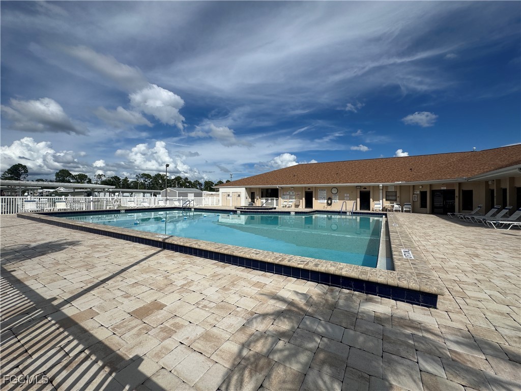 5 Fountain View BLVD