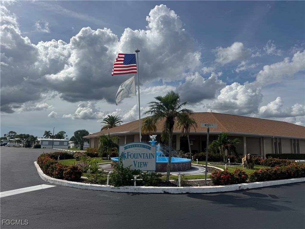 5 Fountain View BLVD