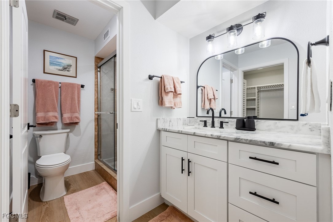 104 Pinebrook DR