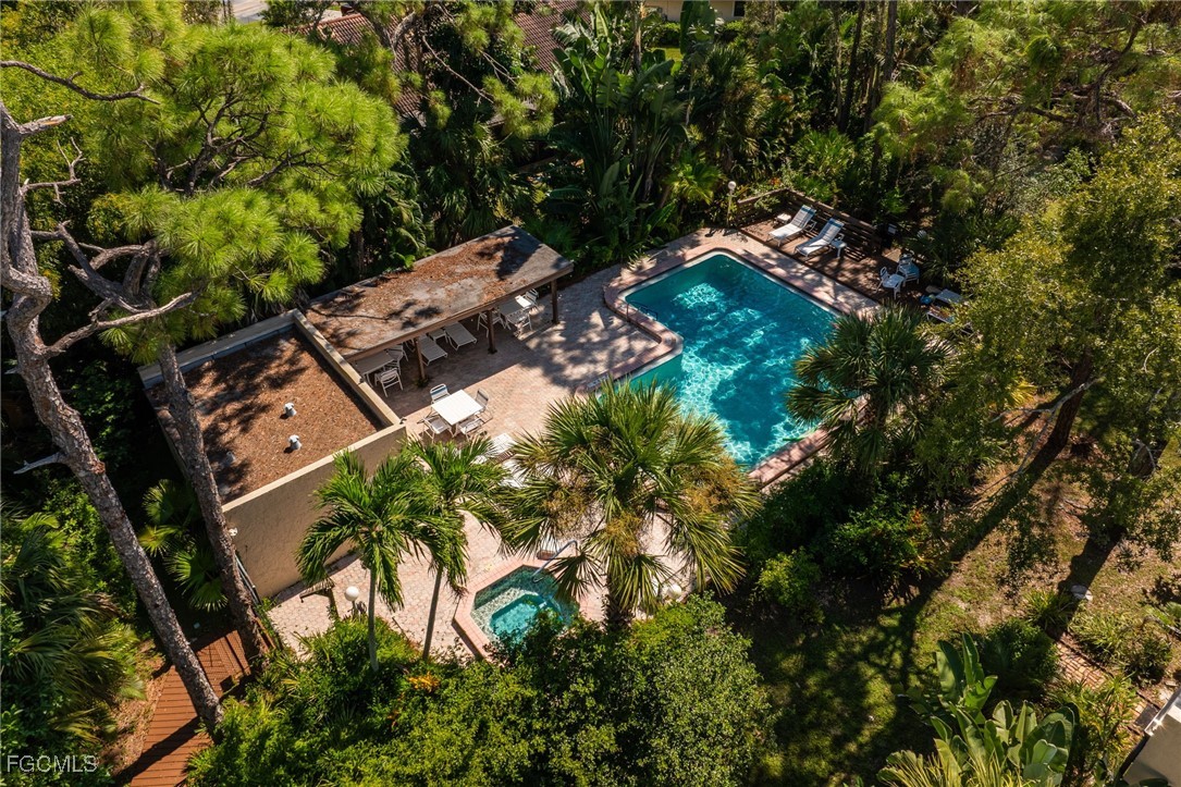 104 Pinebrook DR