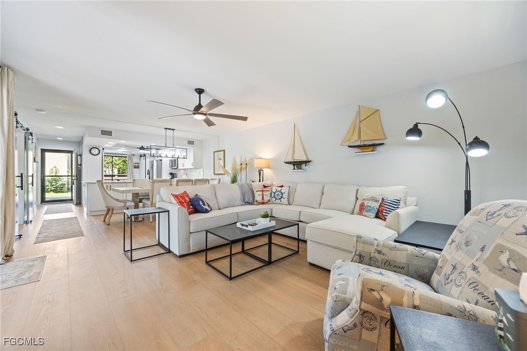 104 Pinebrook DR