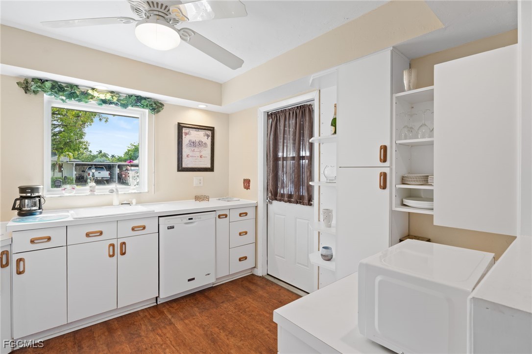 854 Pangola DR
